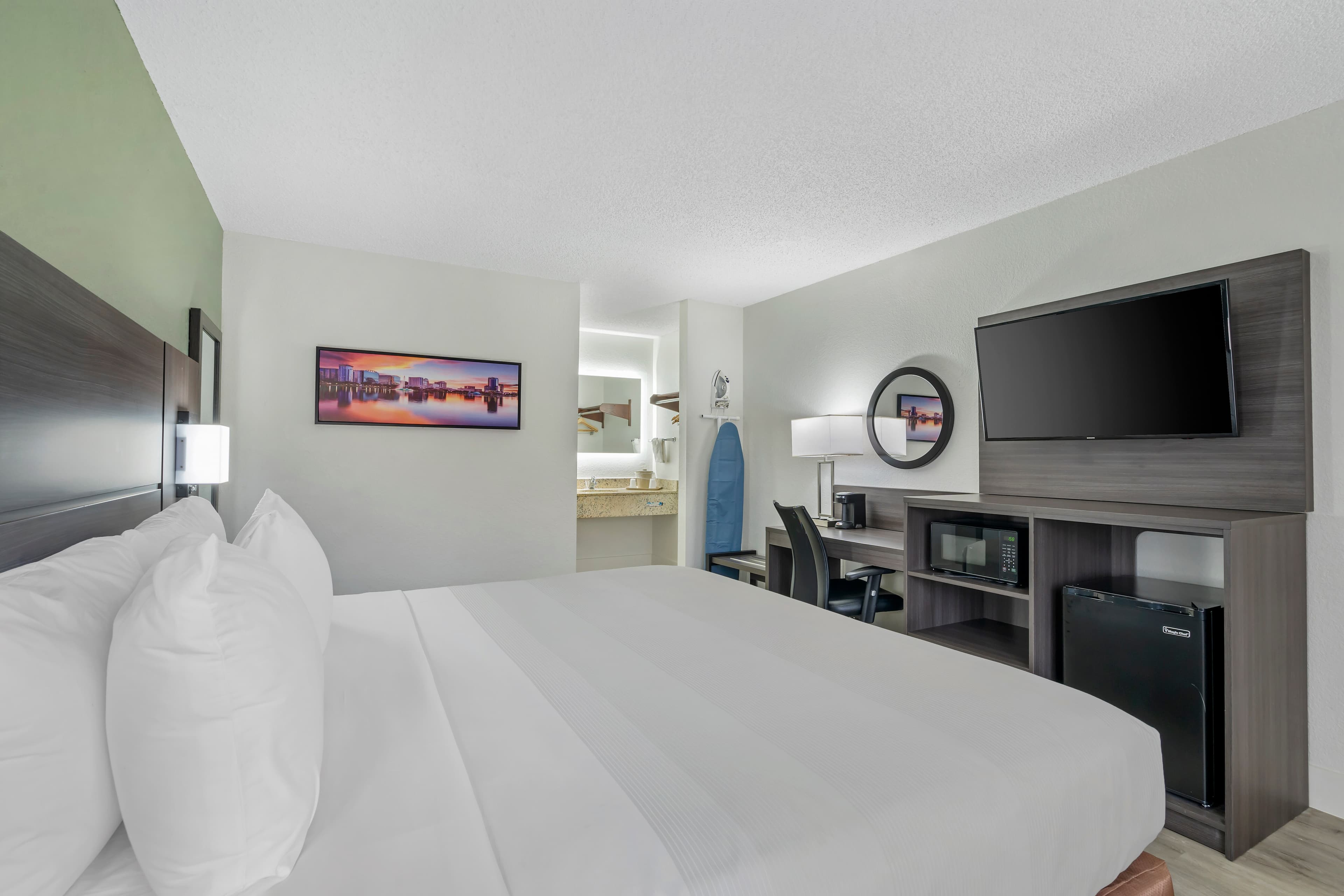 Quality Inn & Suites Orlando East - UCF Area — 12