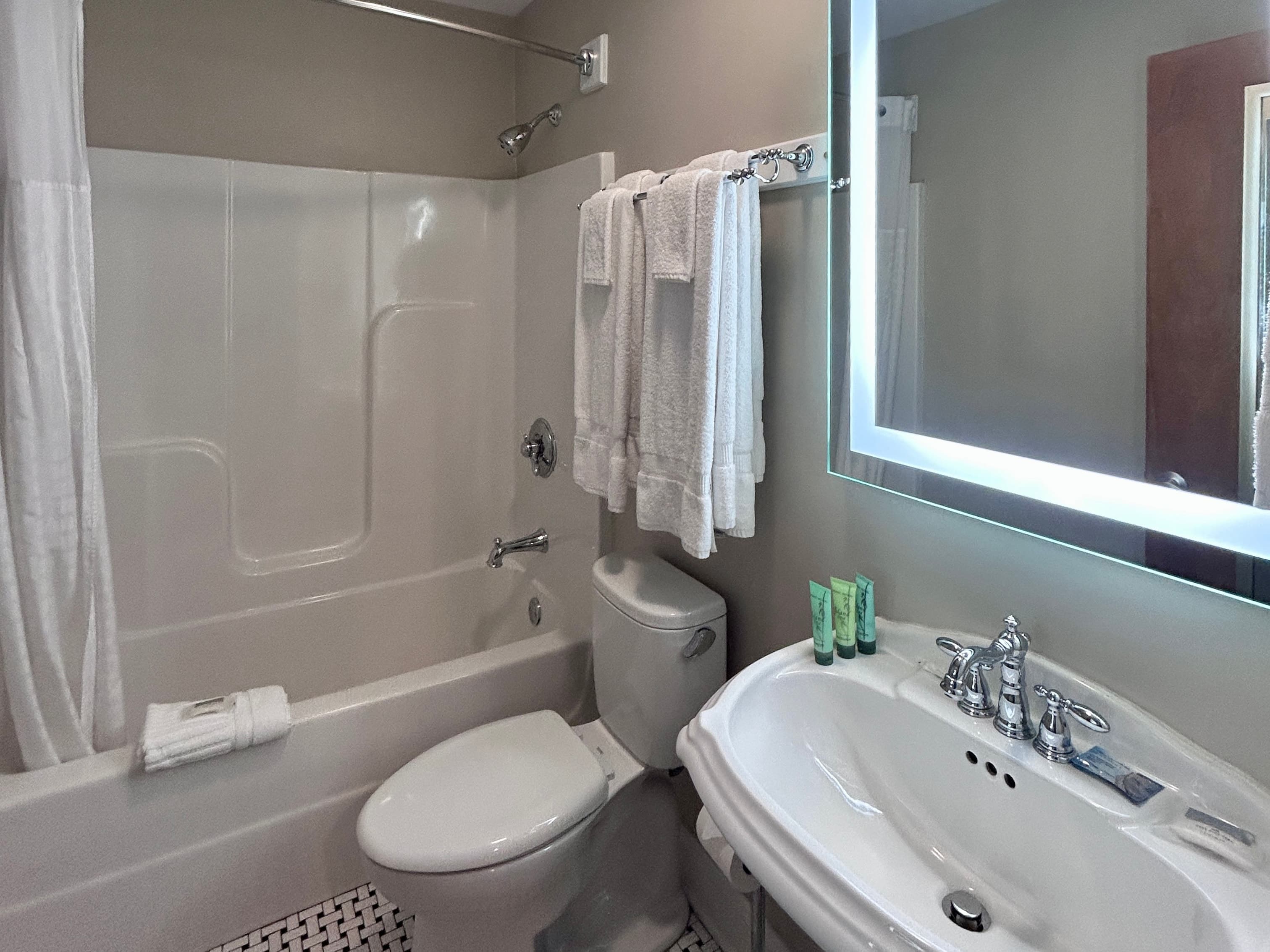 The Port Inn - Port St Joe, an Ascend Collection Hotel — 27