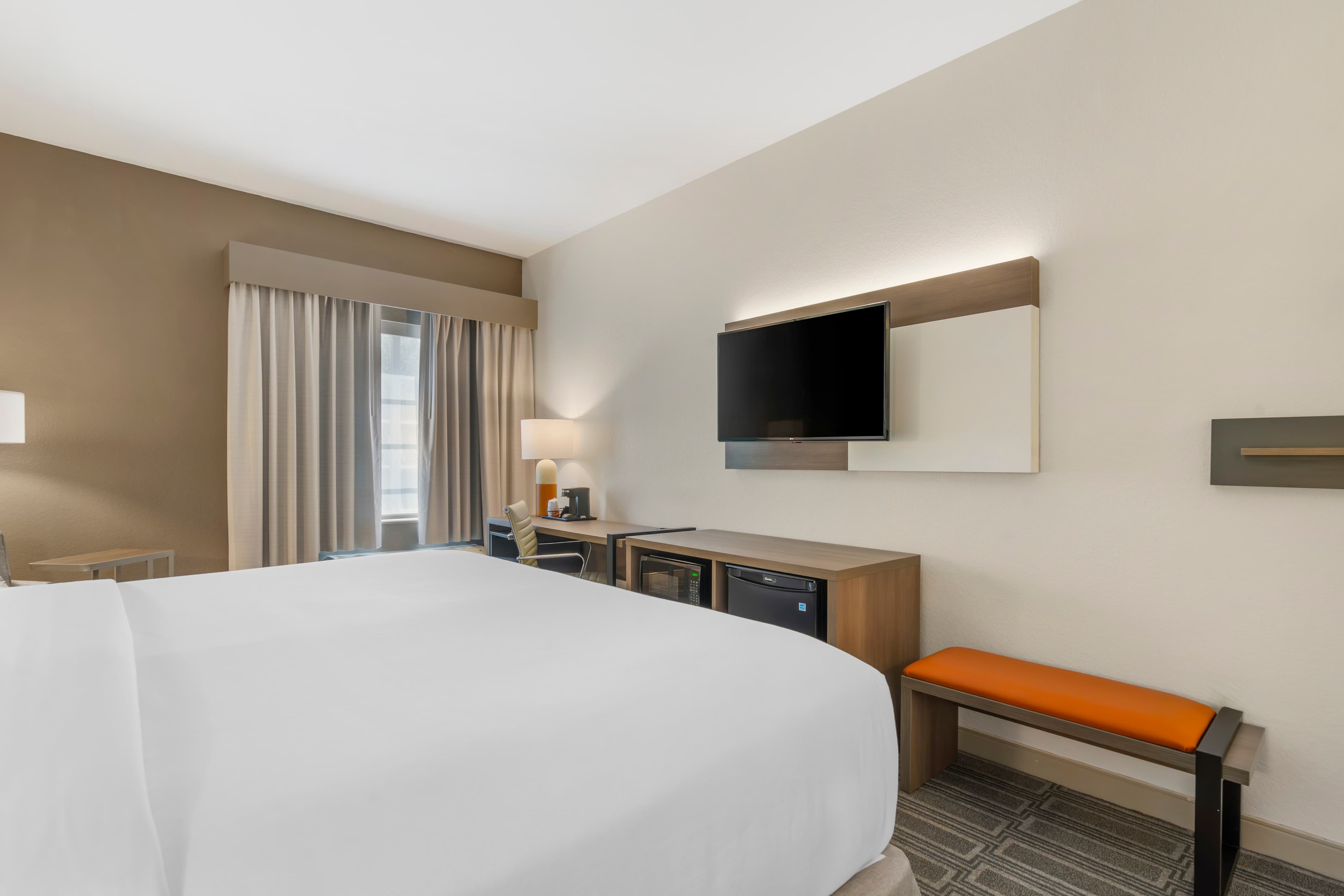 Comfort Inn & Suites Port Charlotte-Punta Gorda — 11