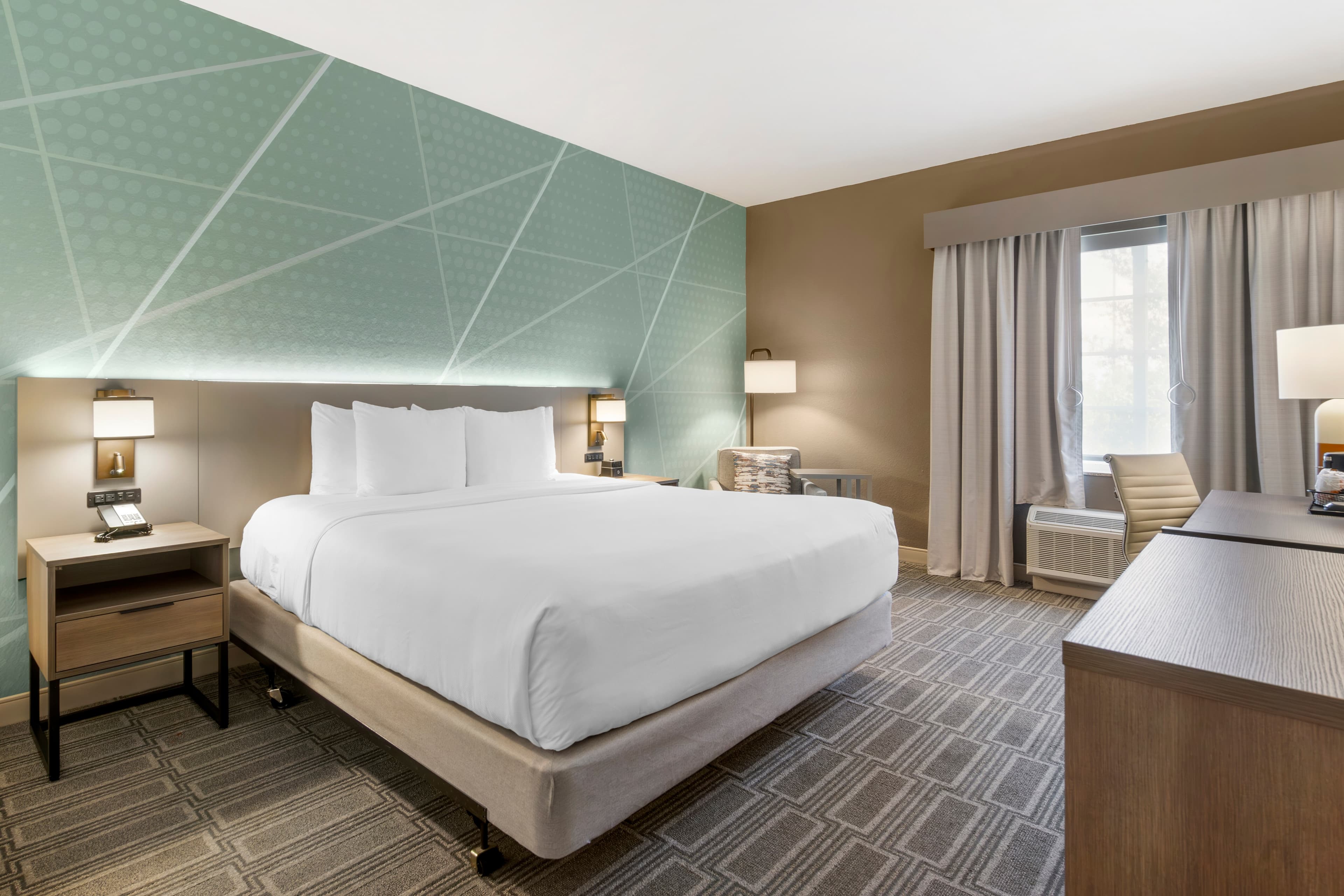 Comfort Inn & Suites Port Charlotte-Punta Gorda - Image 4