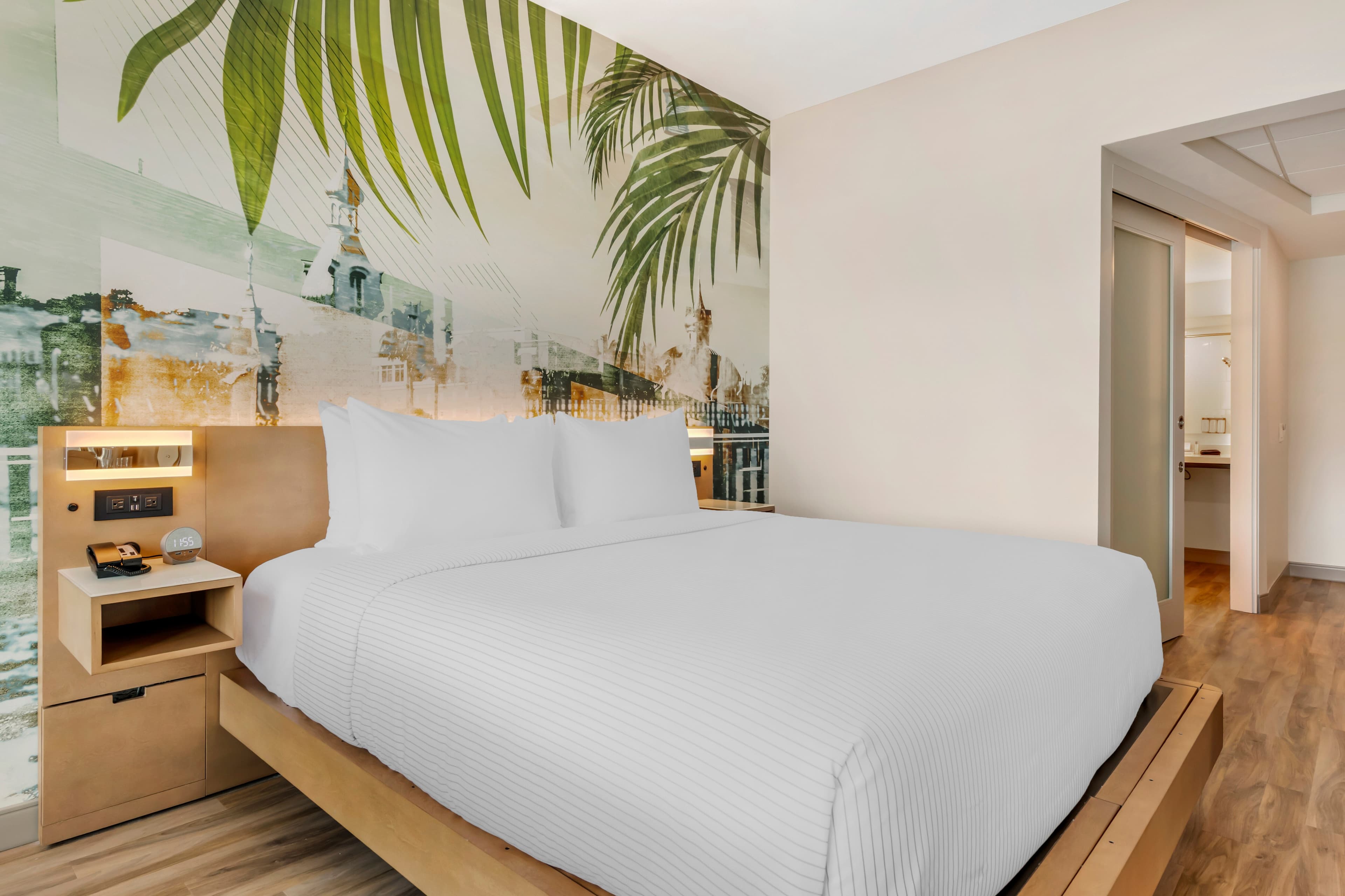 Cambria Hotel Tampa-Brandon - Image 3