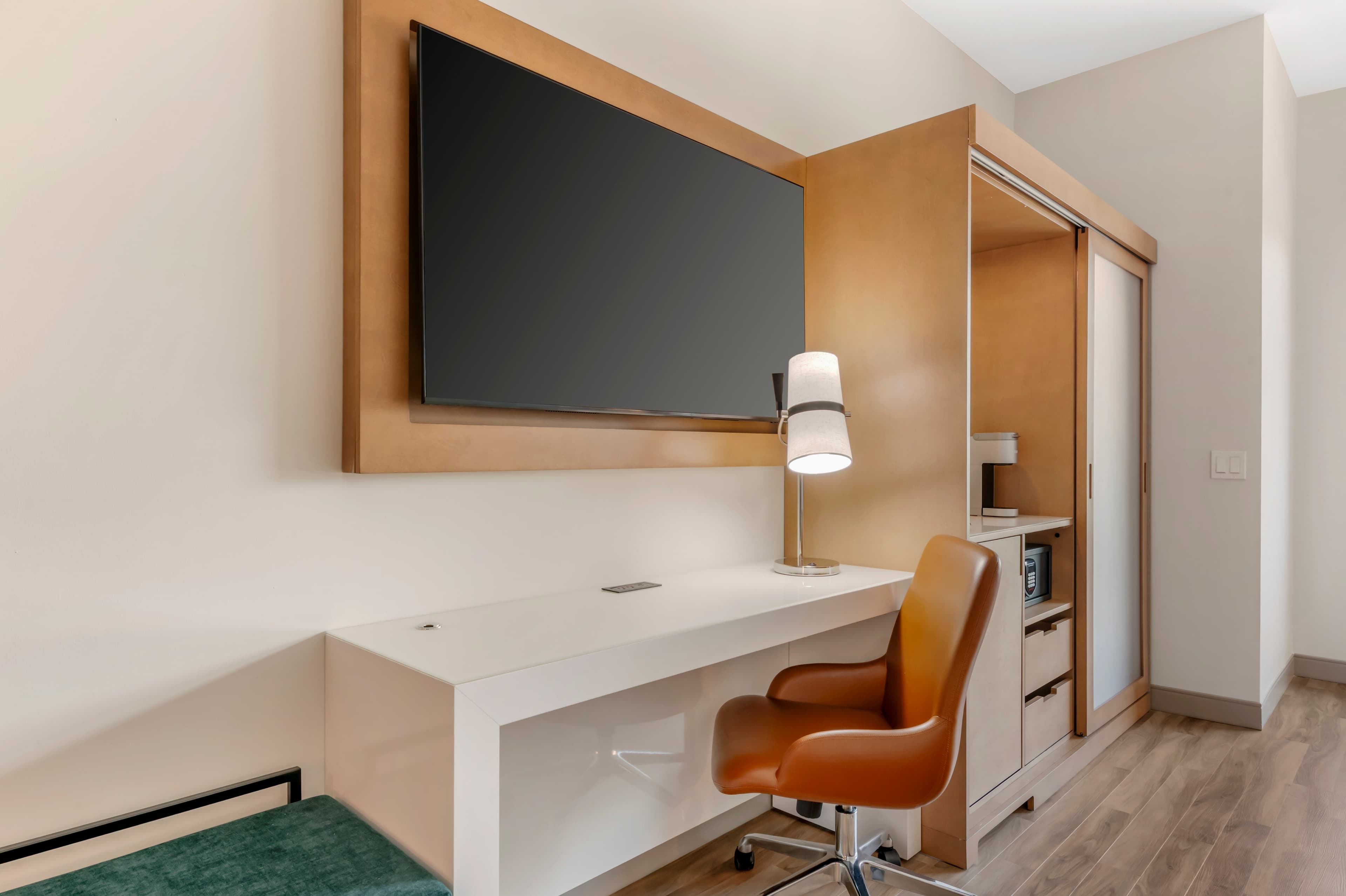 Cambria Hotel Tampa-Brandon - Image 4