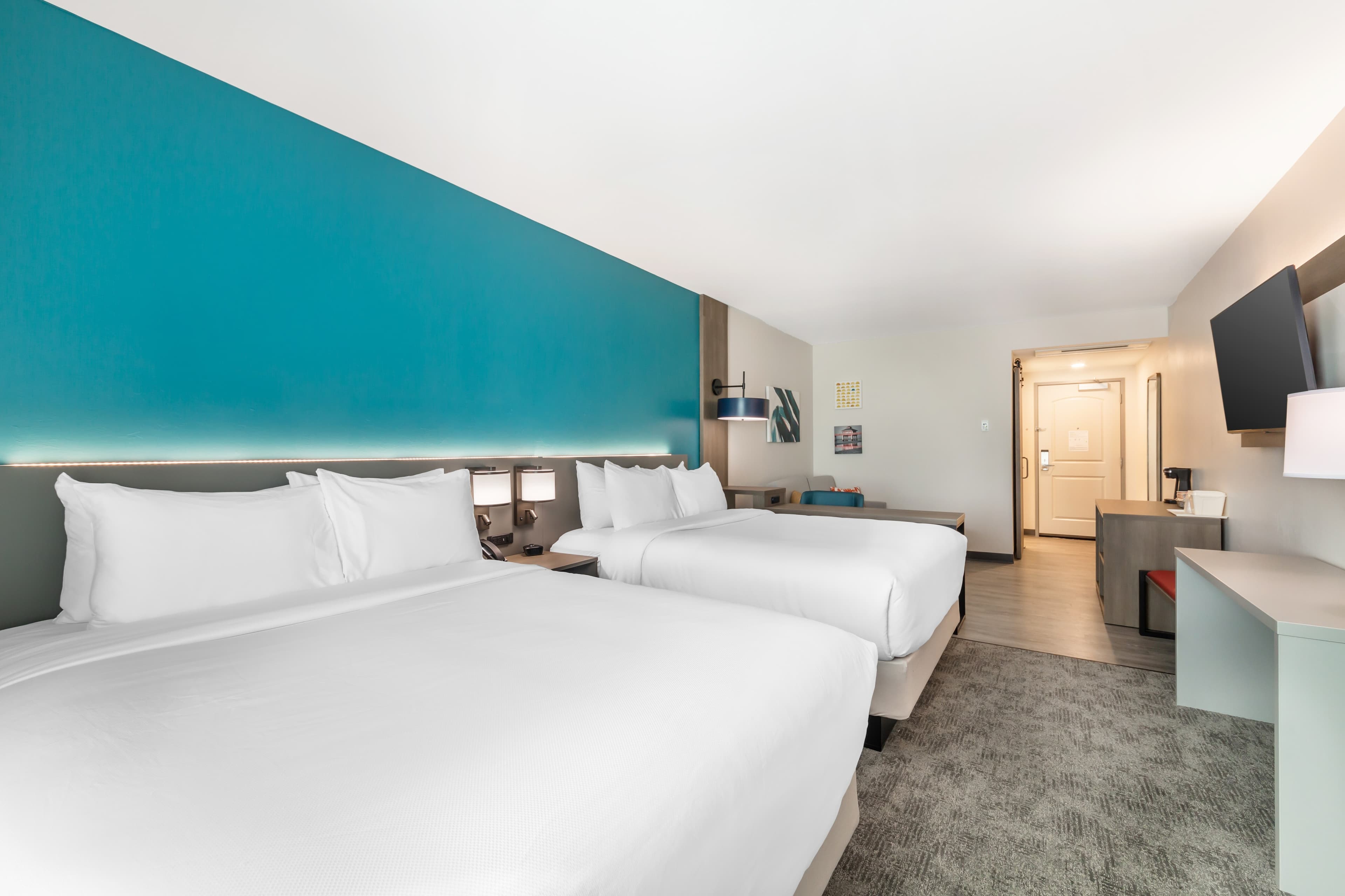 Comfort Suites Fort Myers East I-75 — 12