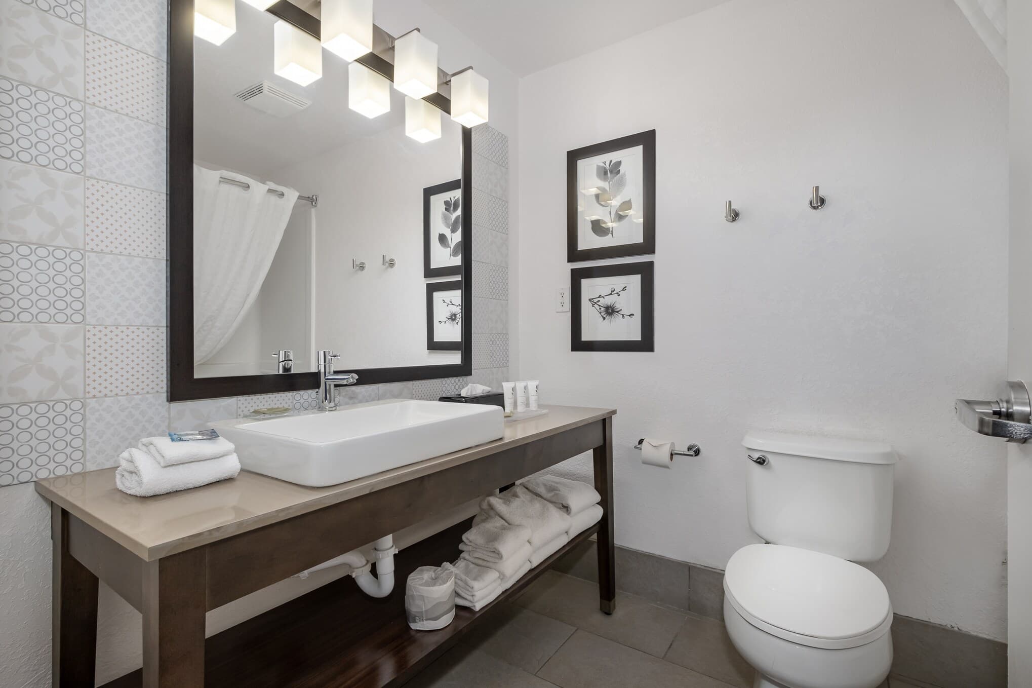 Country Inn & Suites by Radisson, Port Canaveral, FL - Image 3