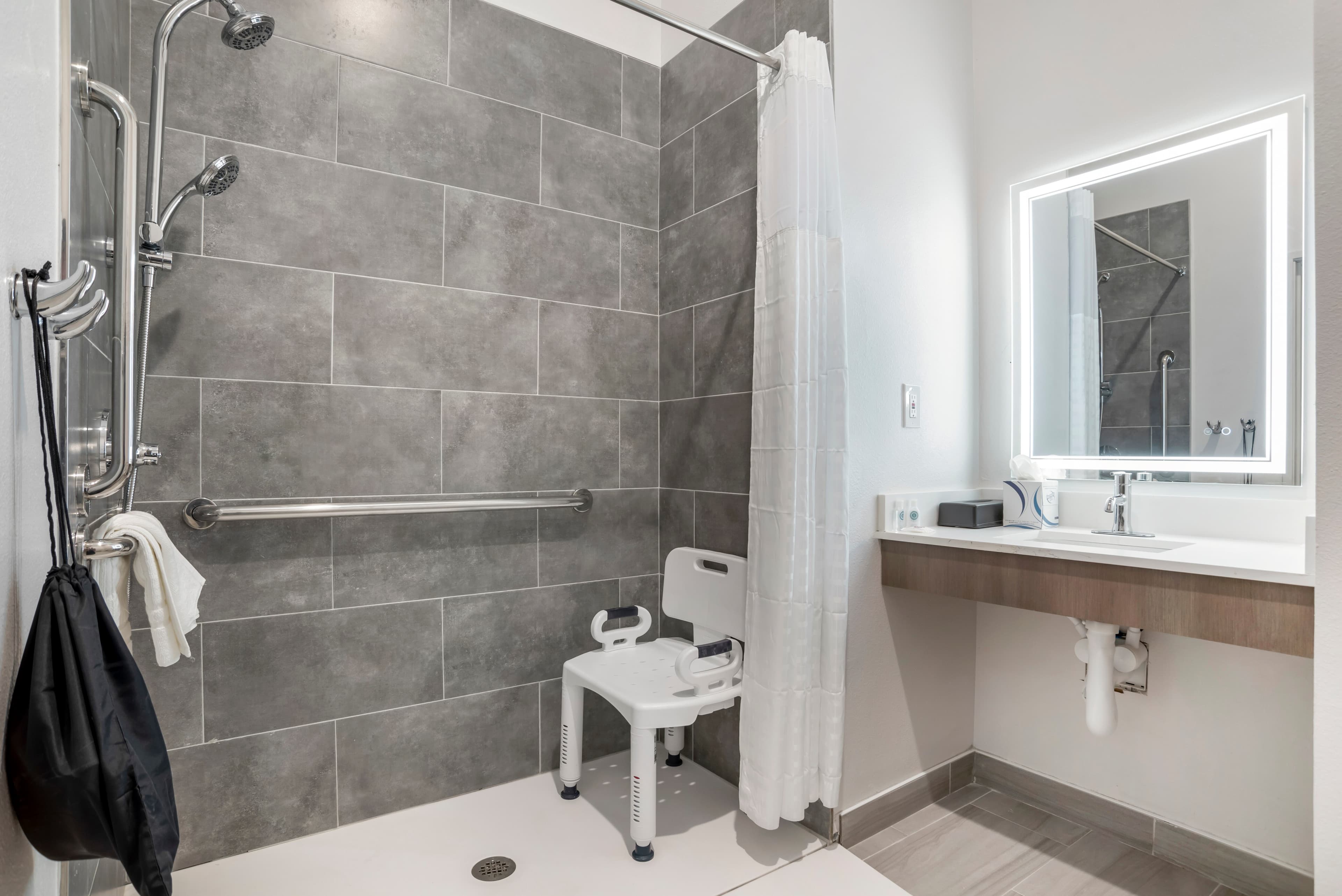 Comfort Inn & Suites Destin near Henderson Beach — 13