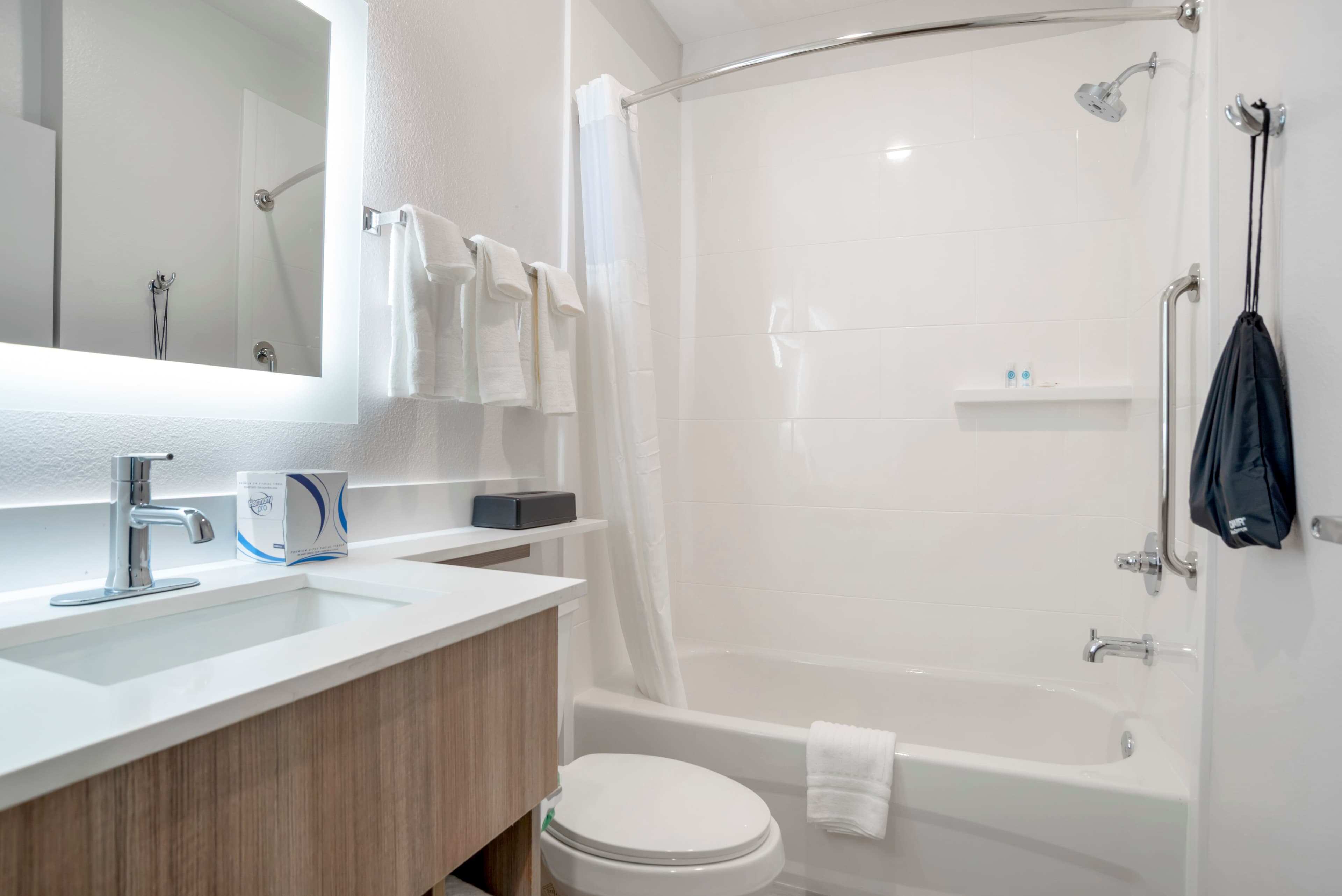 Comfort Inn & Suites Destin near Henderson Beach — 33