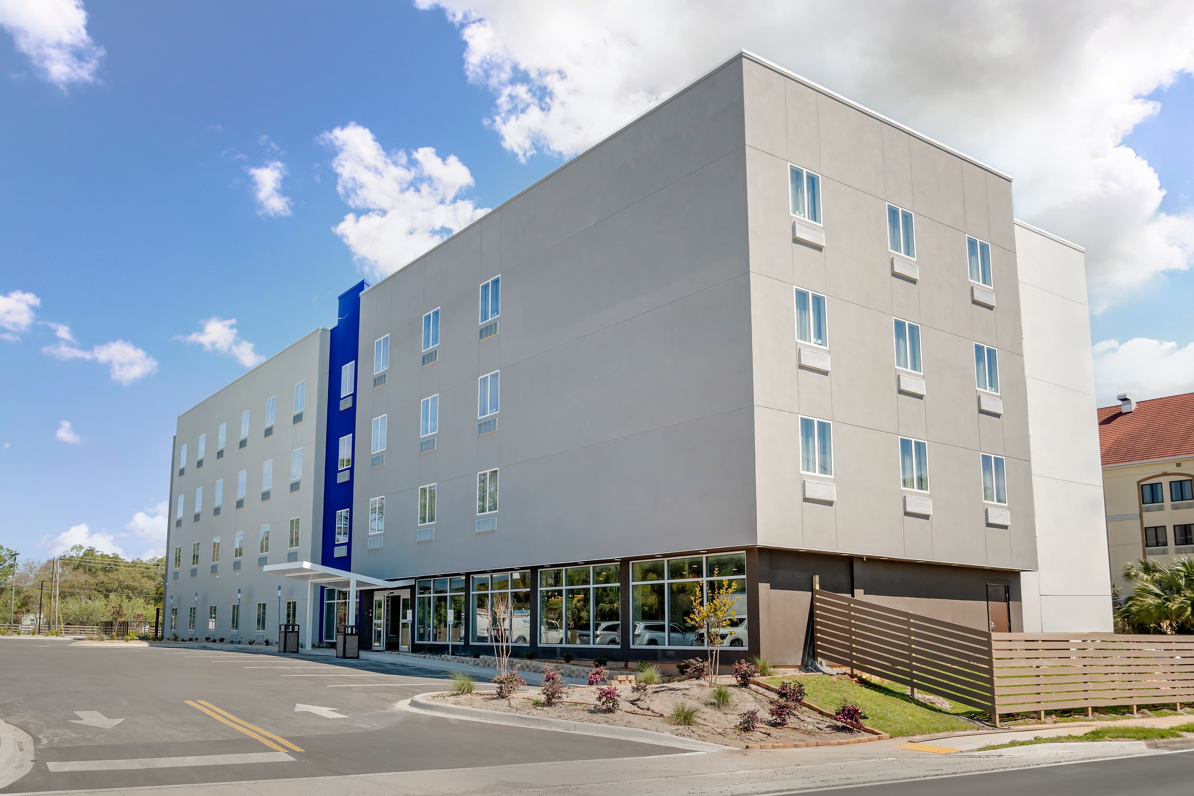 Sleep Inn & Suites Fort Walton Beach - Destin West - Image 1