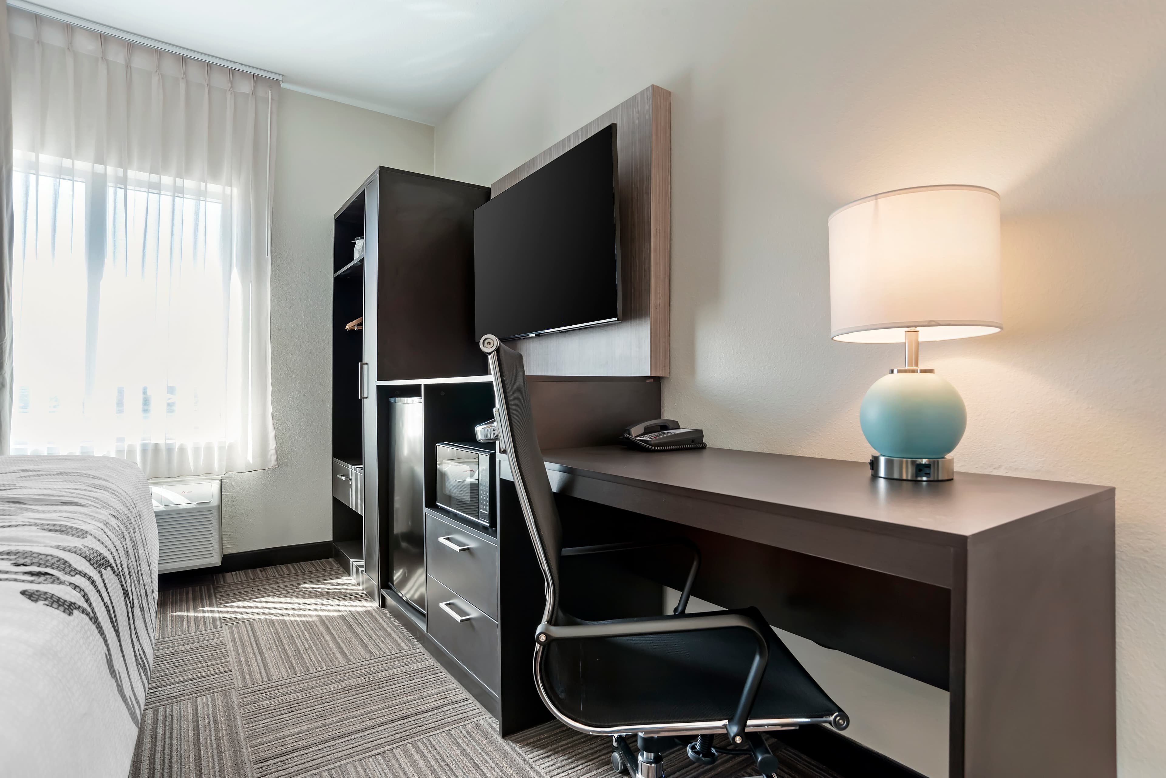 Sleep Inn & Suites Fort Walton Beach - Destin West - Image 4