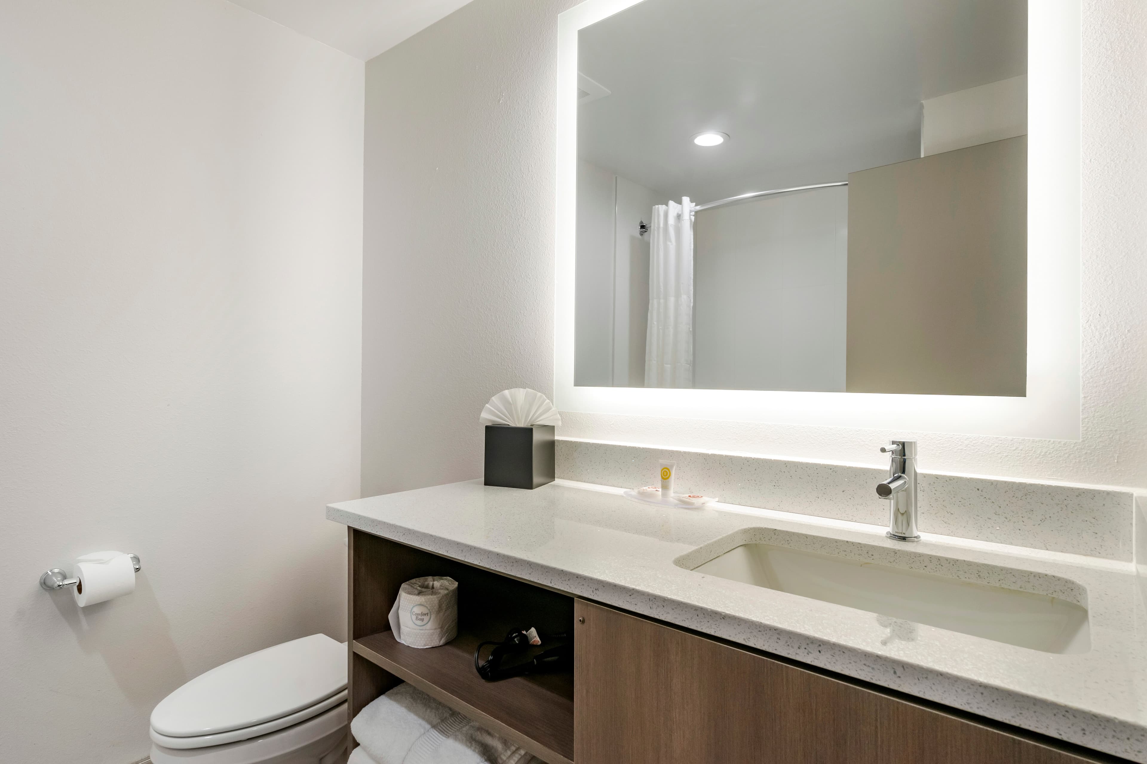 Comfort Inn & Suites New Port Richey Downtown District — 10