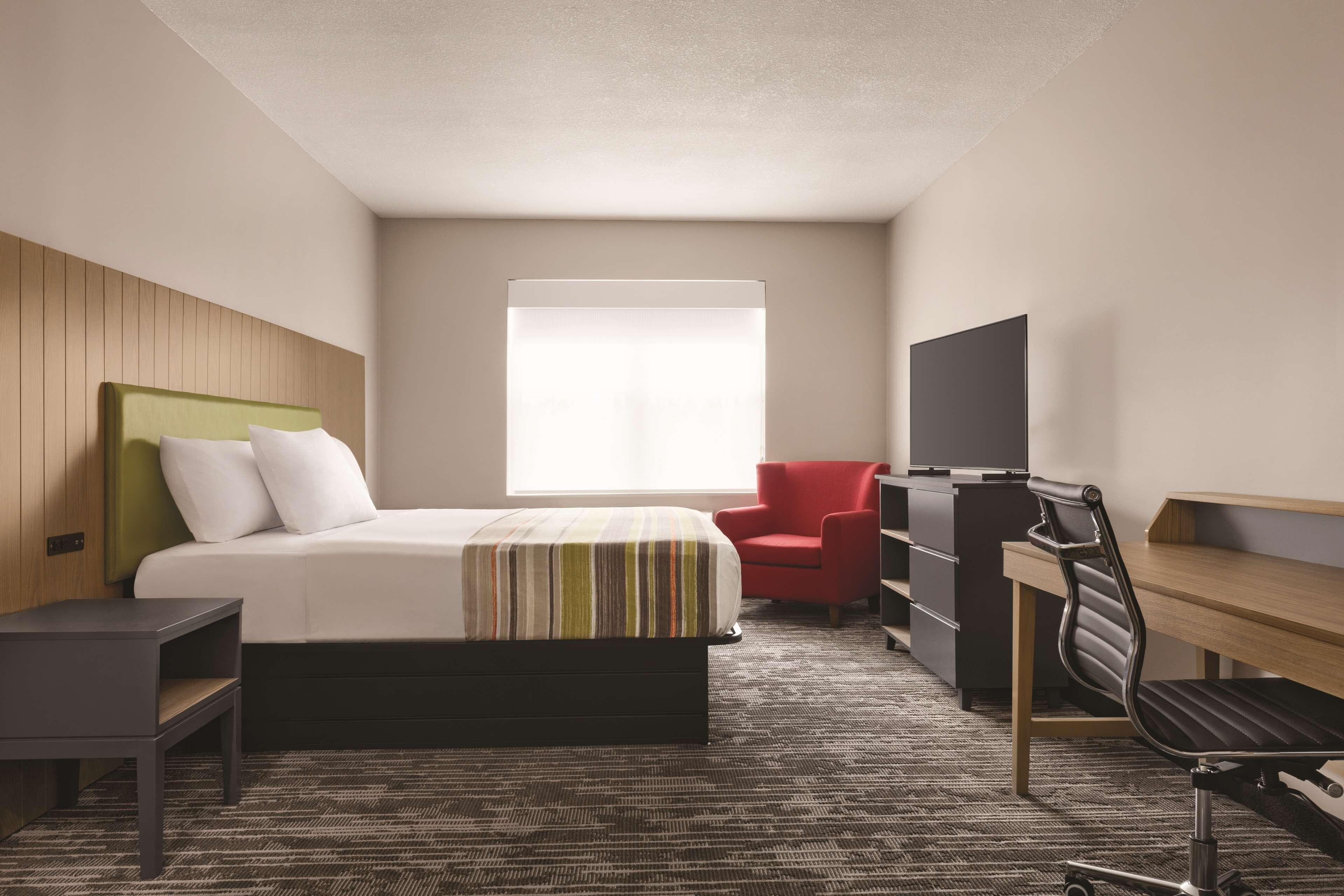 Country Inn & Suites by Radisson, Panama City, FL - Image 2