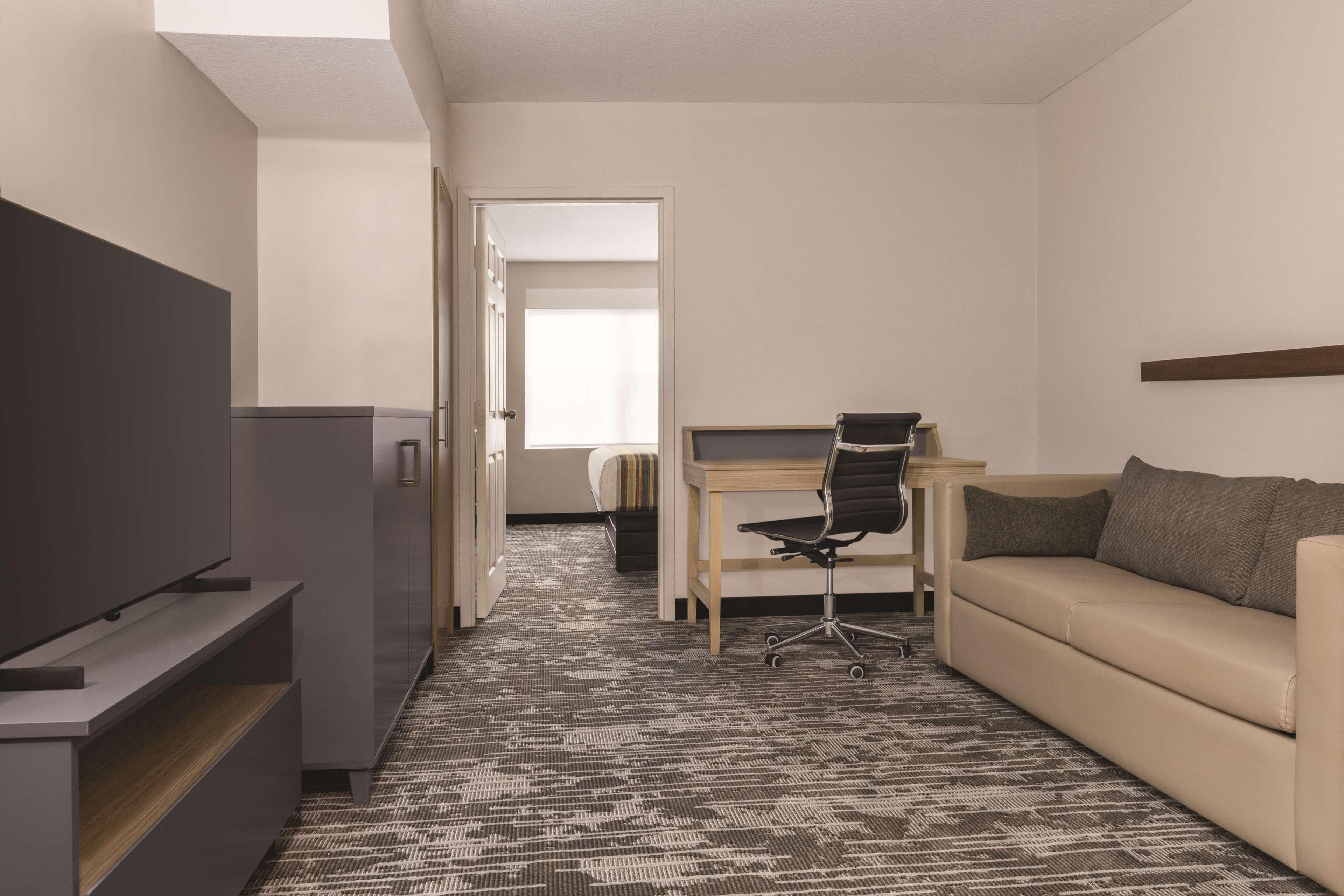 Country Inn & Suites by Radisson, Panama City, FL — 17