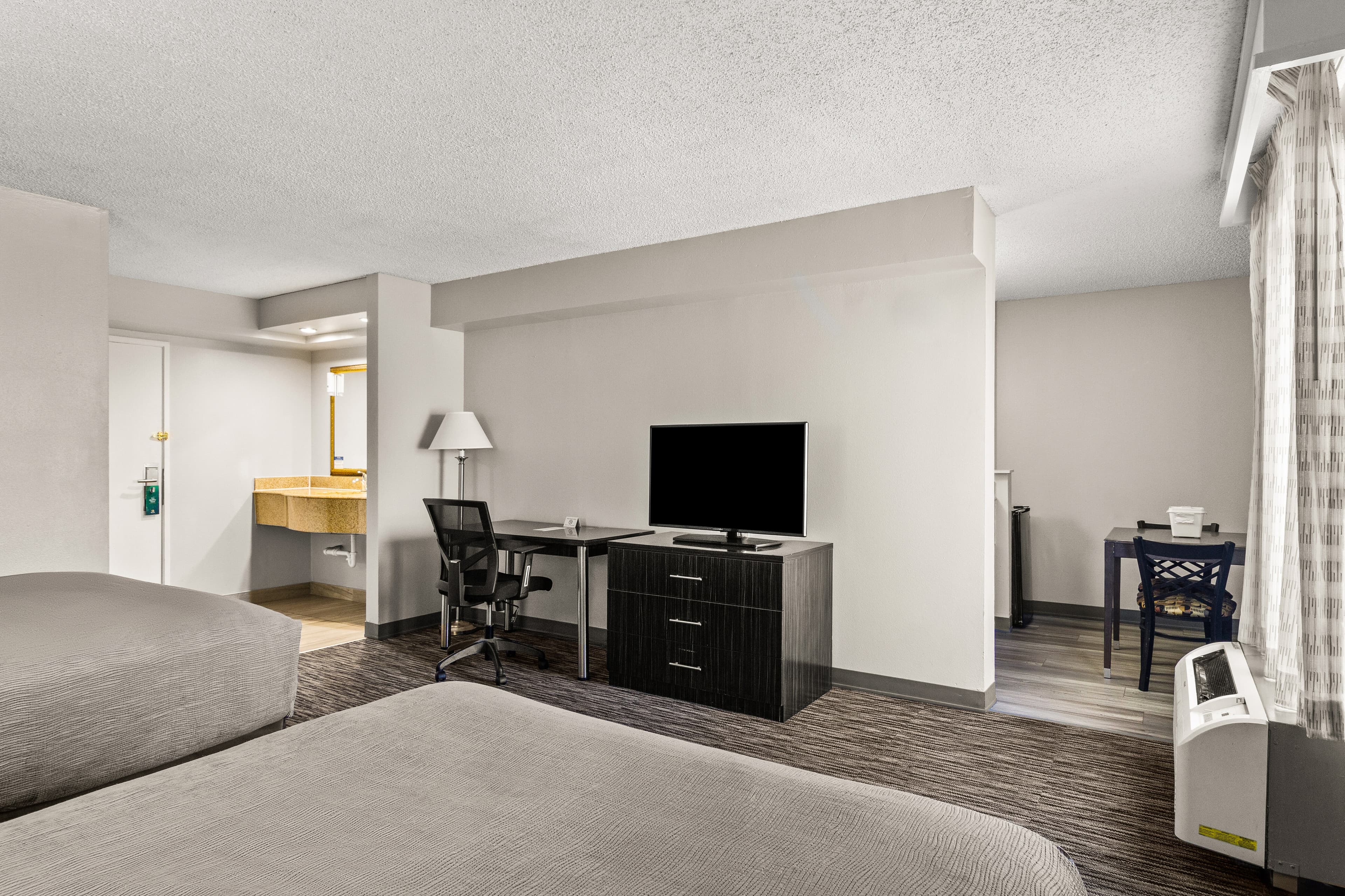 Quality Inn Jacksonville - Orange Park near Naval Air Station — 41