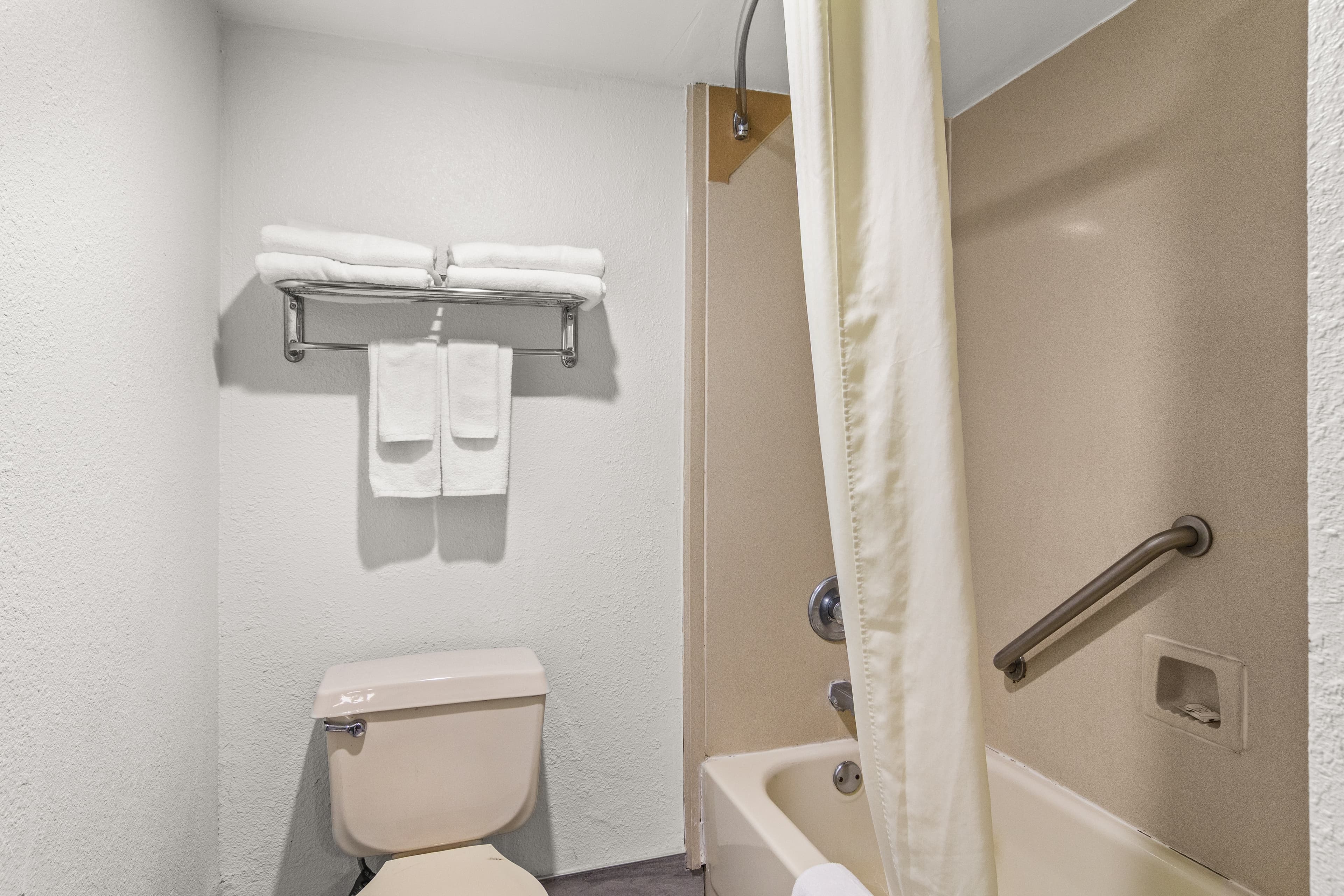 Quality Inn Jacksonville - Orange Park near Naval Air Station — 44