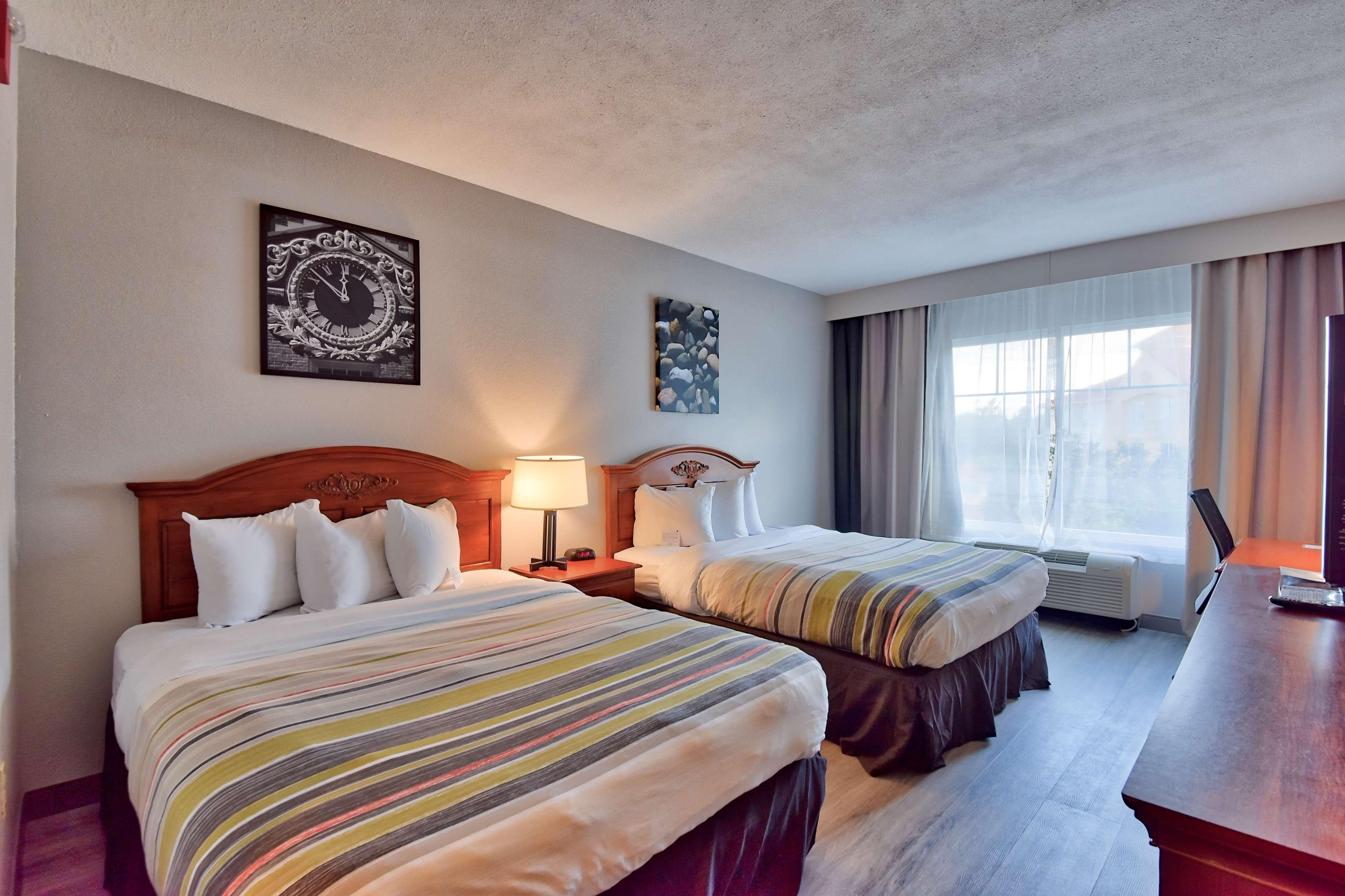 Country Inn & Suites by Radisson, Ocala Southwest — 14