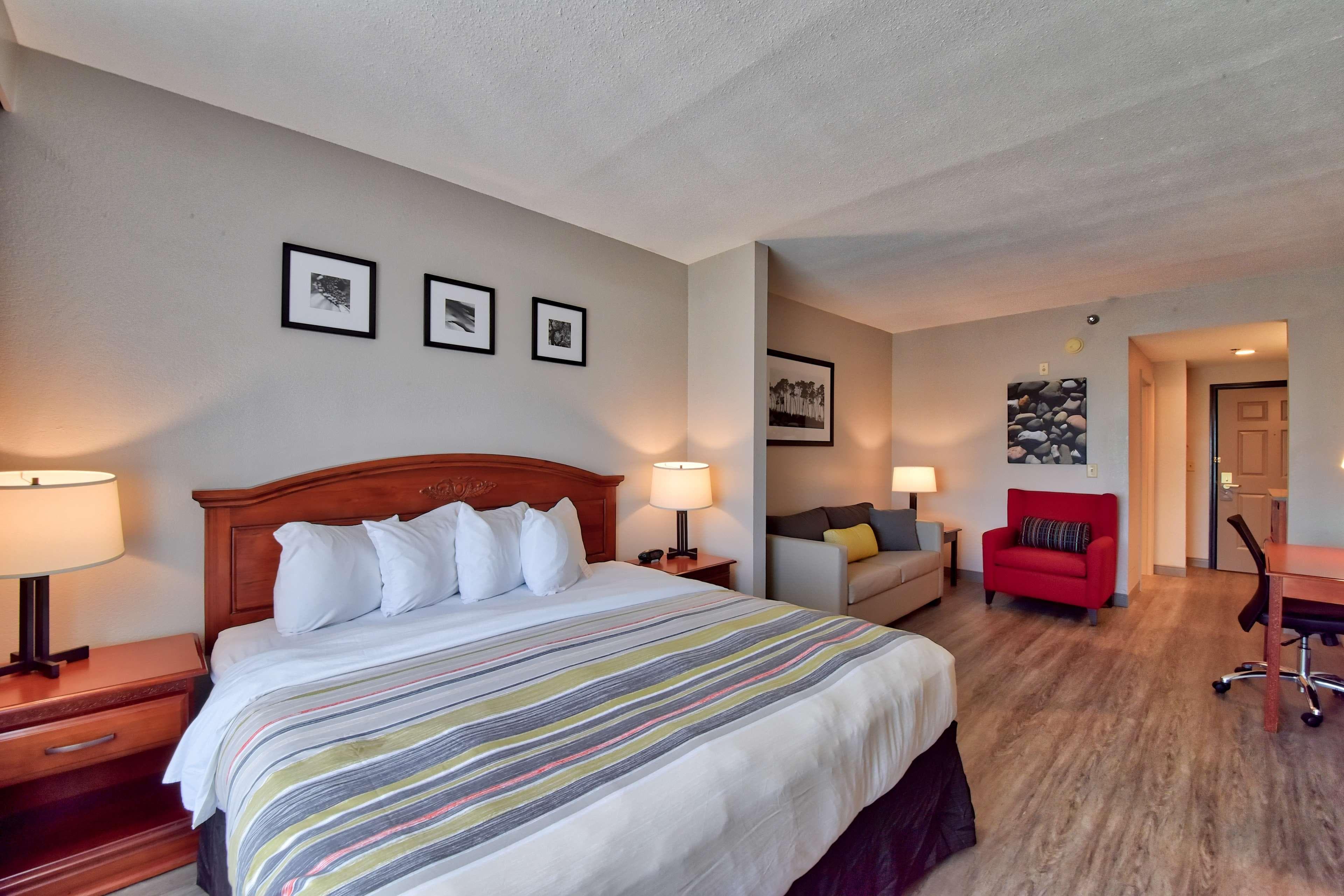 Country Inn & Suites by Radisson, Ocala Southwest — 12
