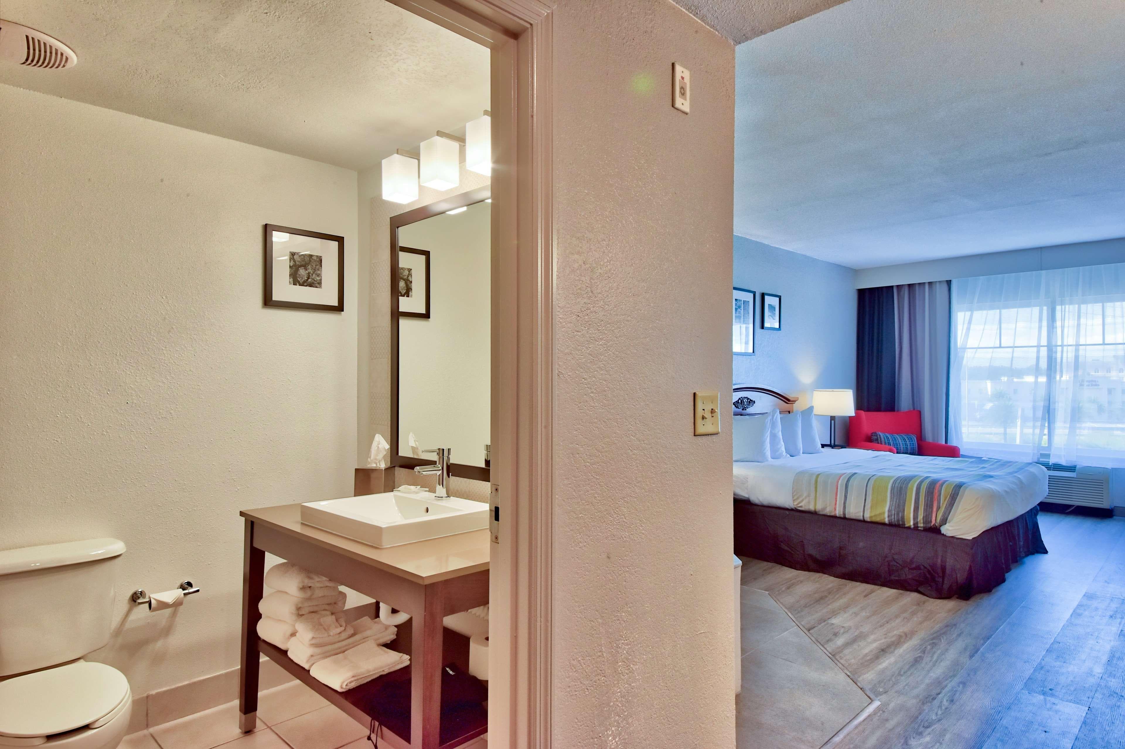Country Inn & Suites by Radisson, Ocala Southwest — 8