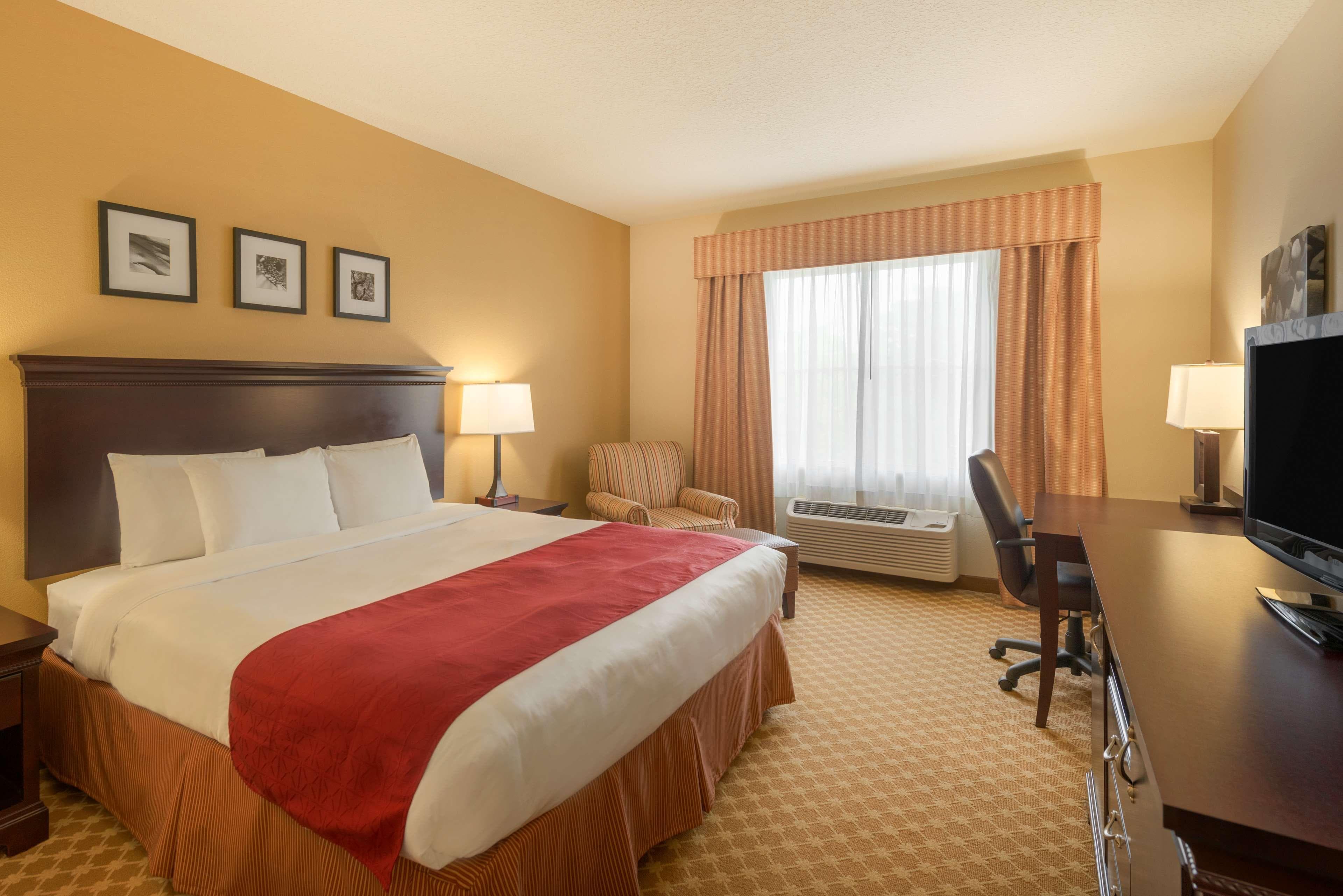 Country Inn & Suites by Radisson, Port Orange-Daytona, FL — 2