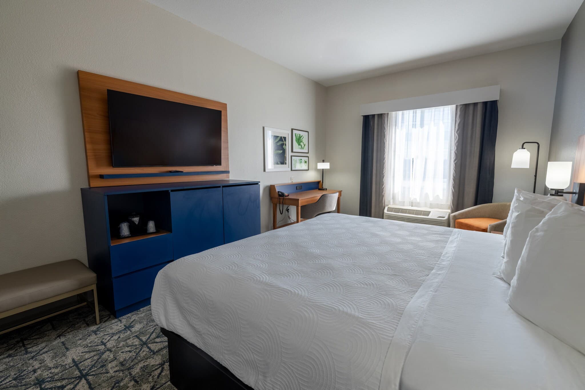 Country Inn & Suites by Radisson, St. Petersburg - Clearwater, FL — 5