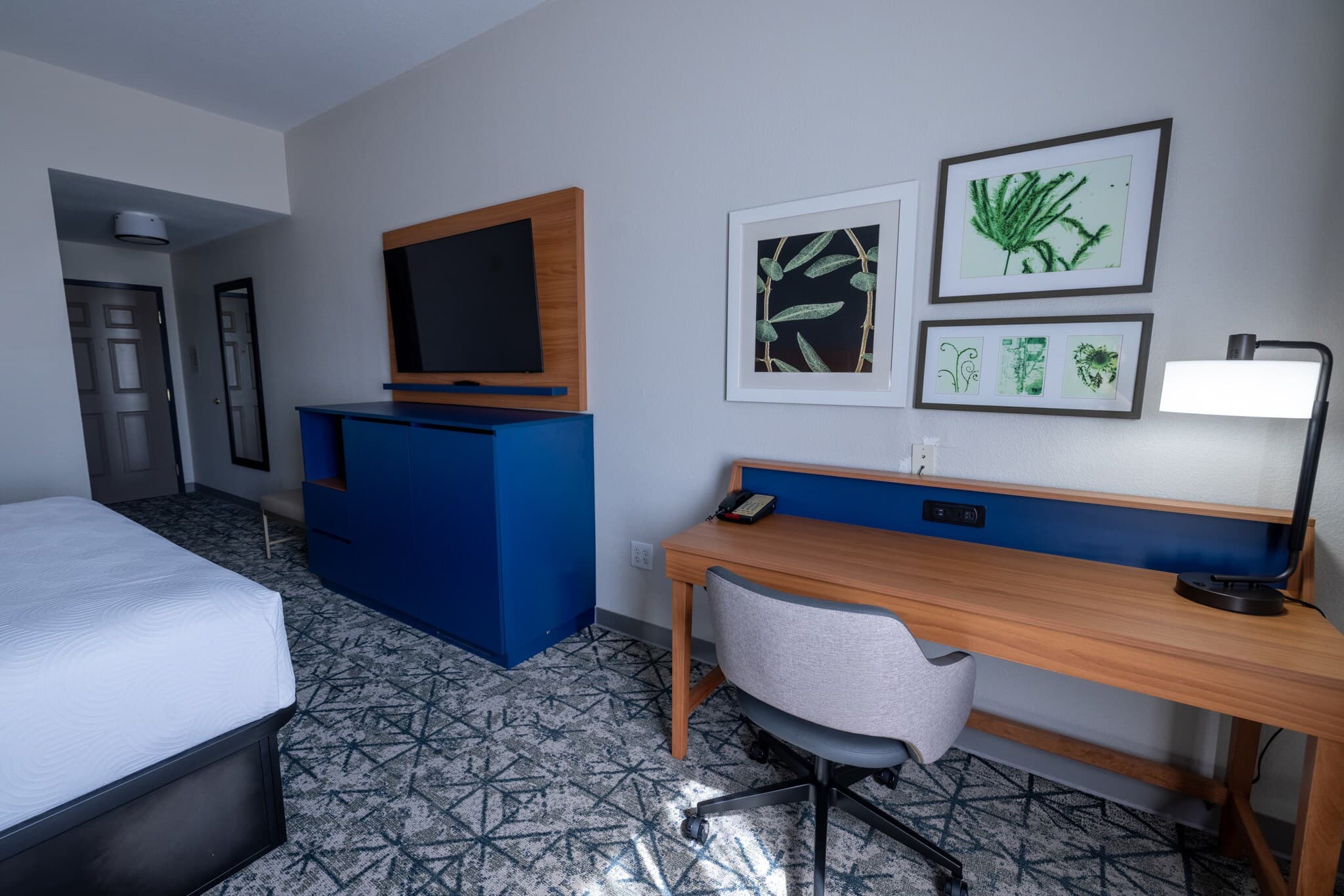 Country Inn & Suites by Radisson, St. Petersburg - Clearwater, FL — 6