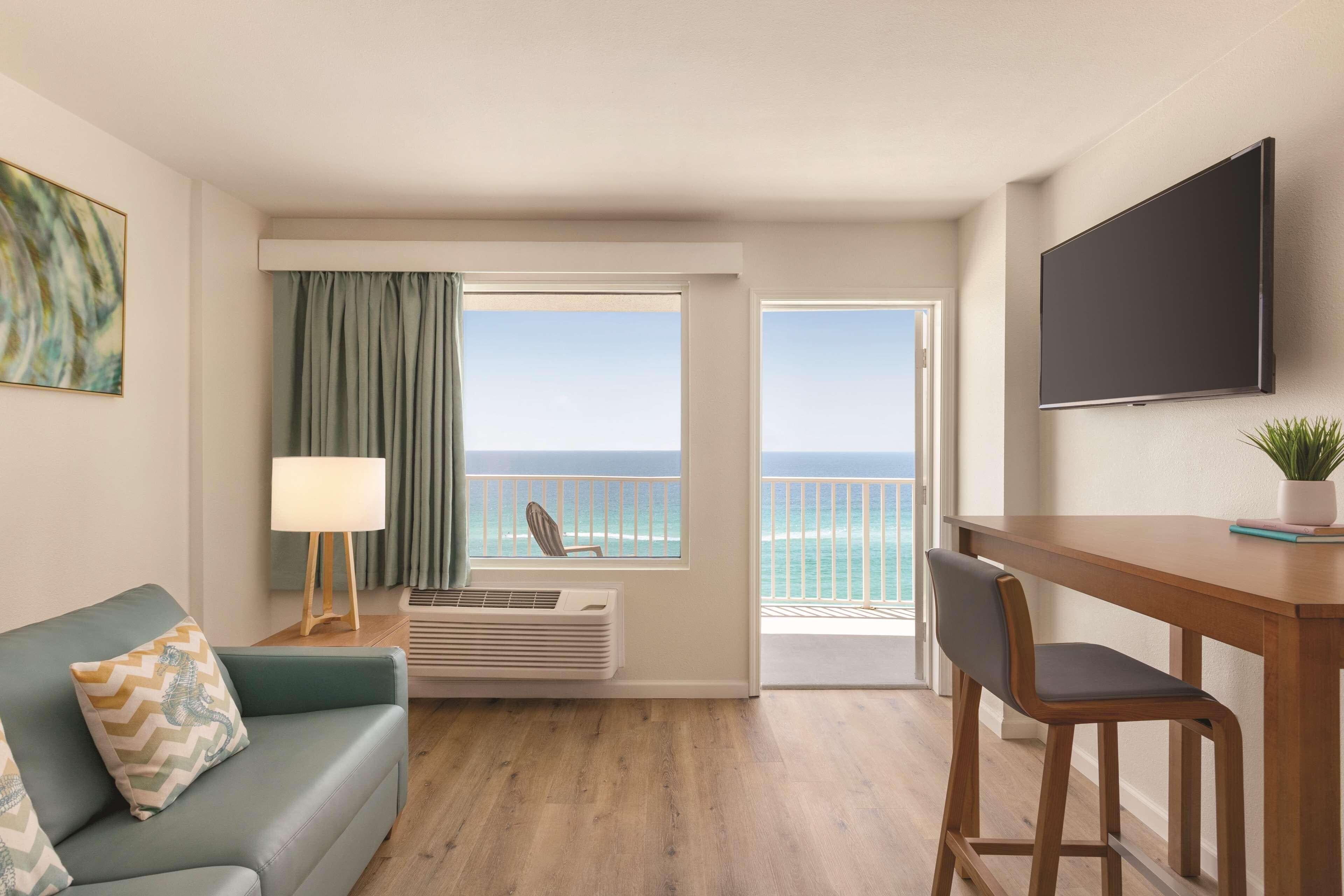 Radisson Beachfront Hotel - Panama City Beach — 29