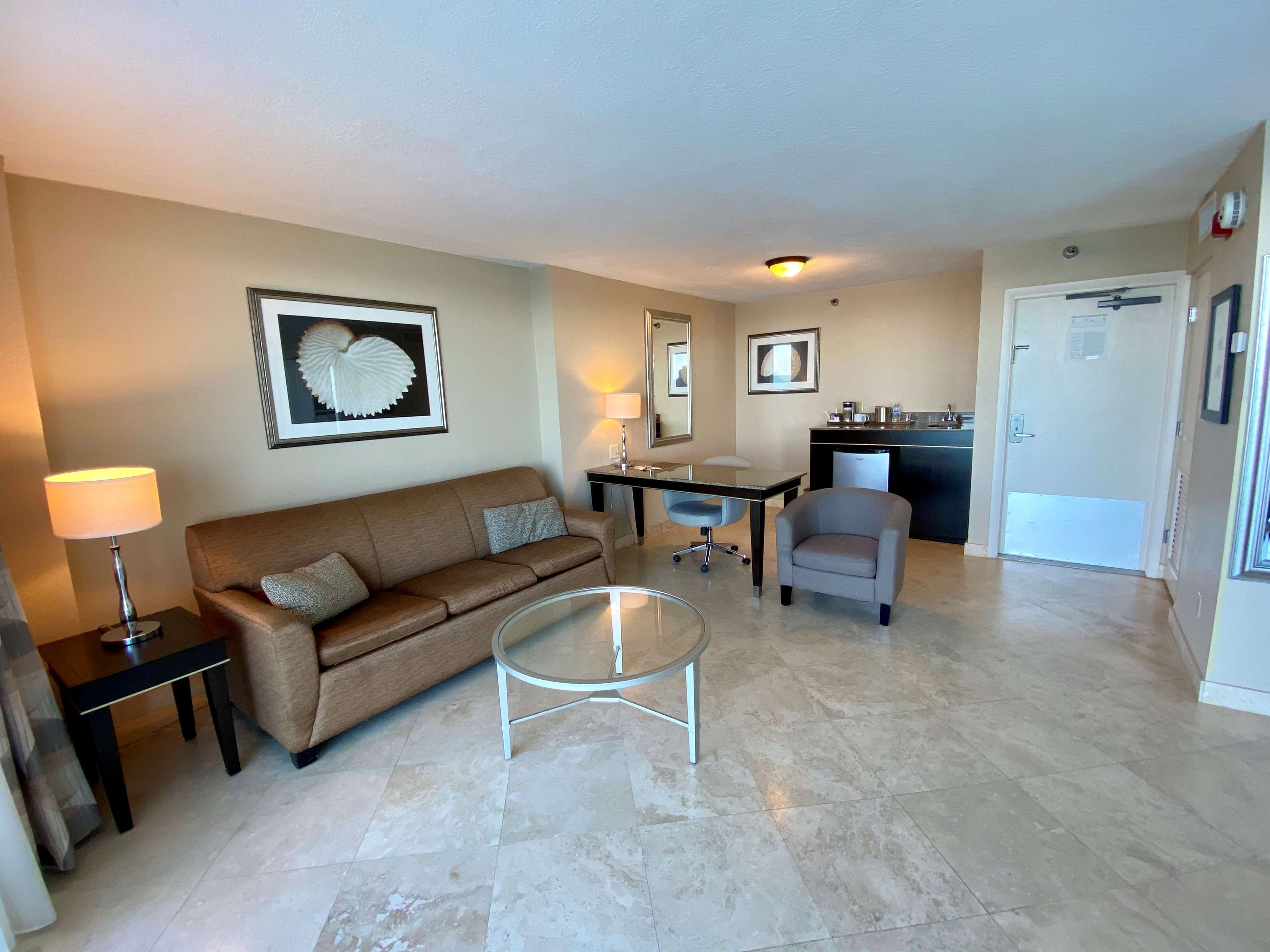 Radisson Suite Hotel Oceanfront — 33
