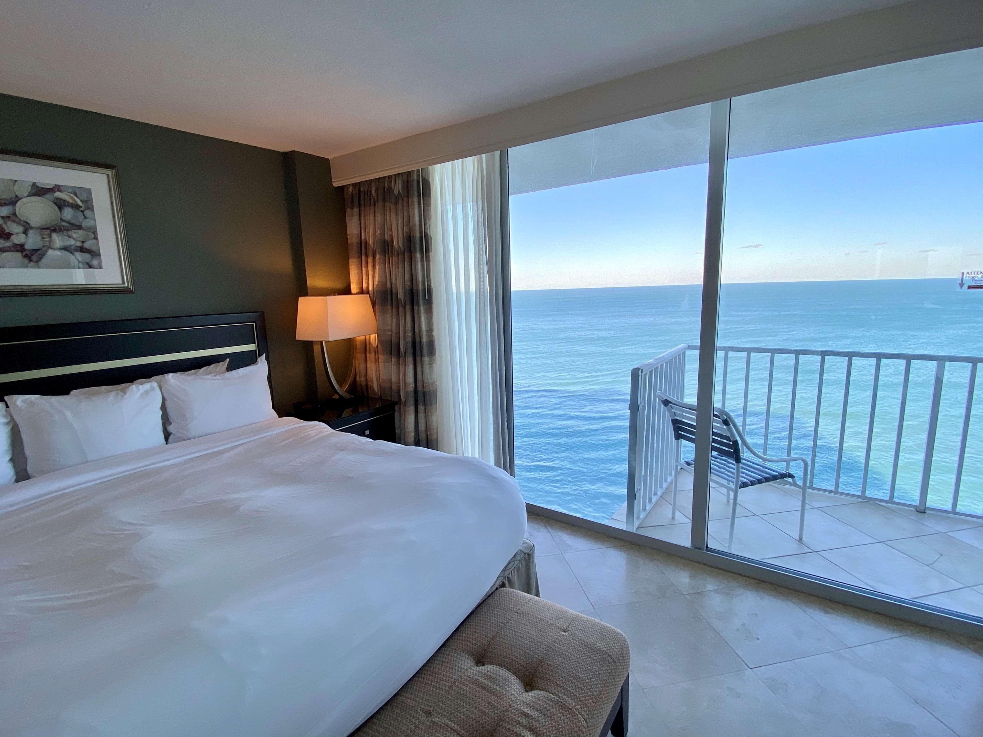Radisson Suite Hotel Oceanfront — 30
