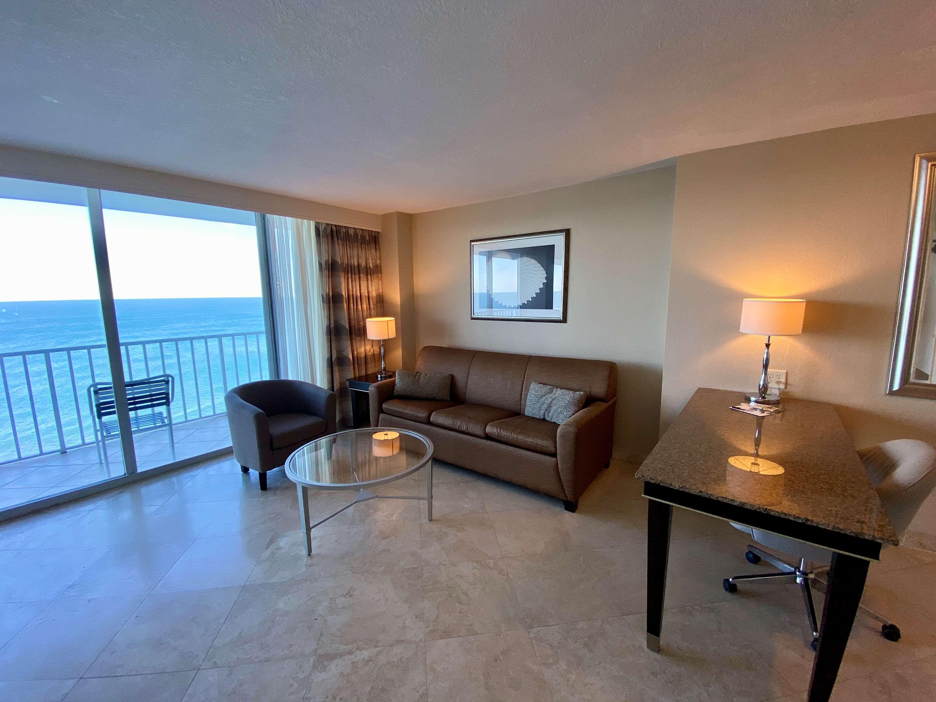 Radisson Suite Hotel Oceanfront — 31
