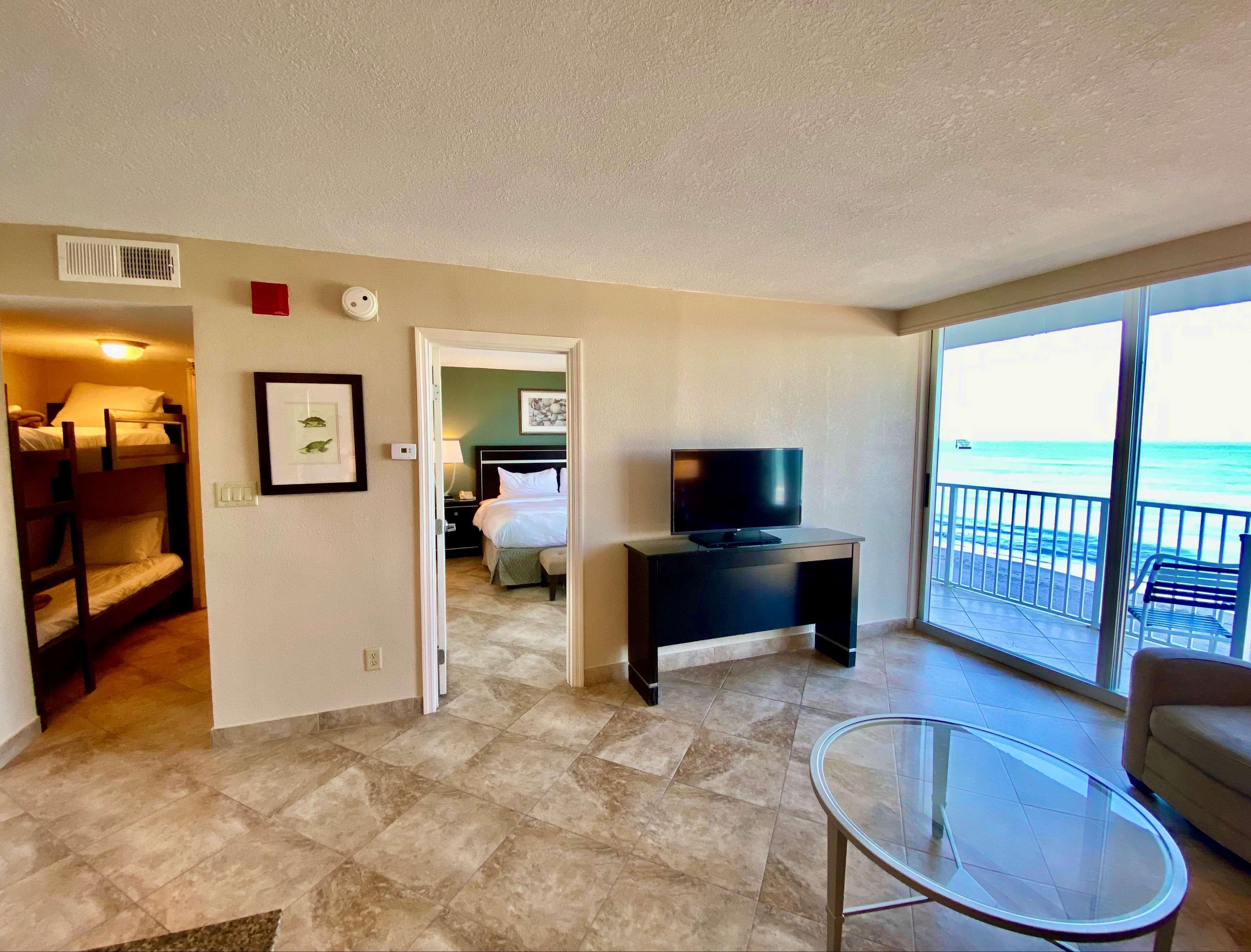 Radisson Suite Hotel Oceanfront — 9
