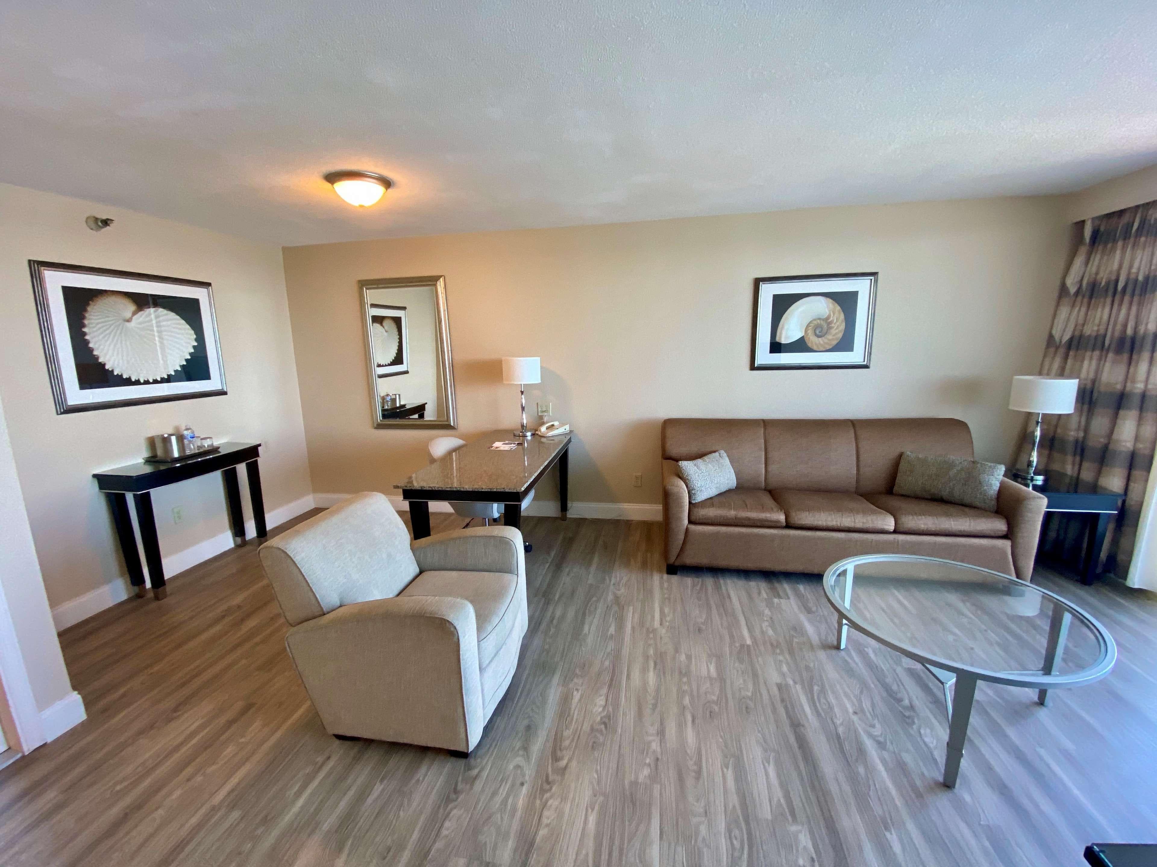 Radisson Suite Hotel Oceanfront — 7