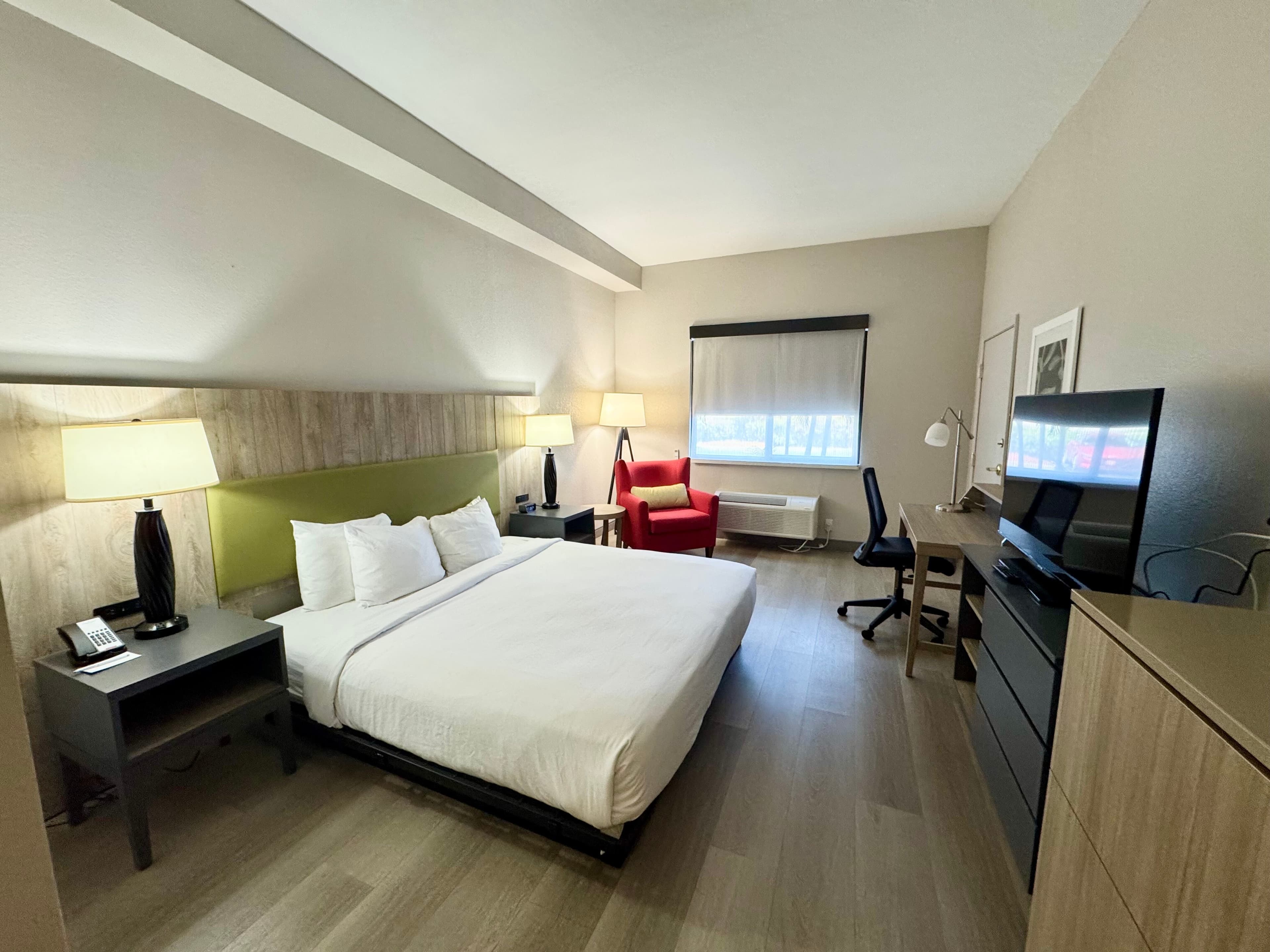 Country Inn & Suites by Radisson, Port Charlotte, FL — 8