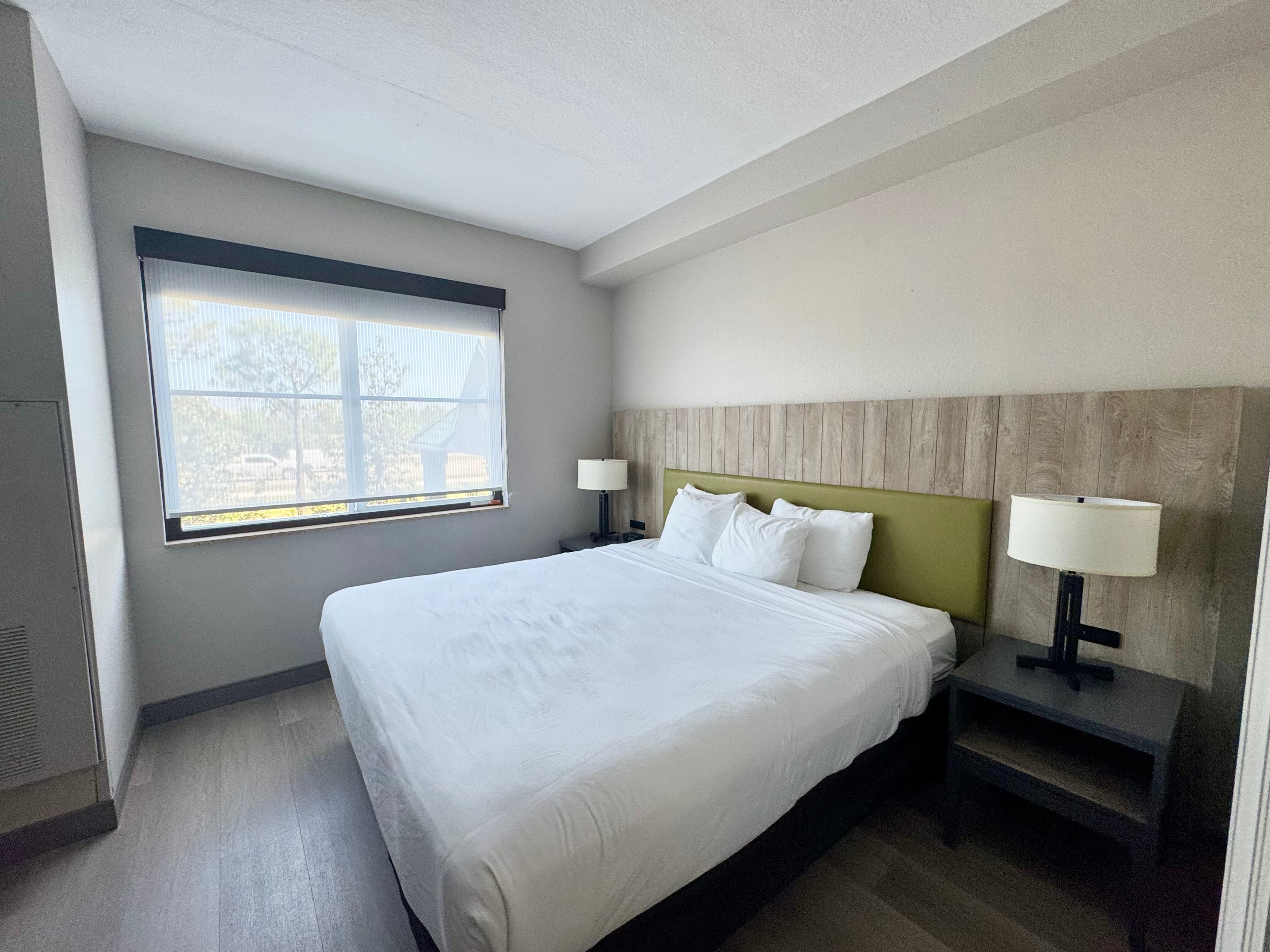 Country Inn & Suites by Radisson, Port Charlotte, FL — 10