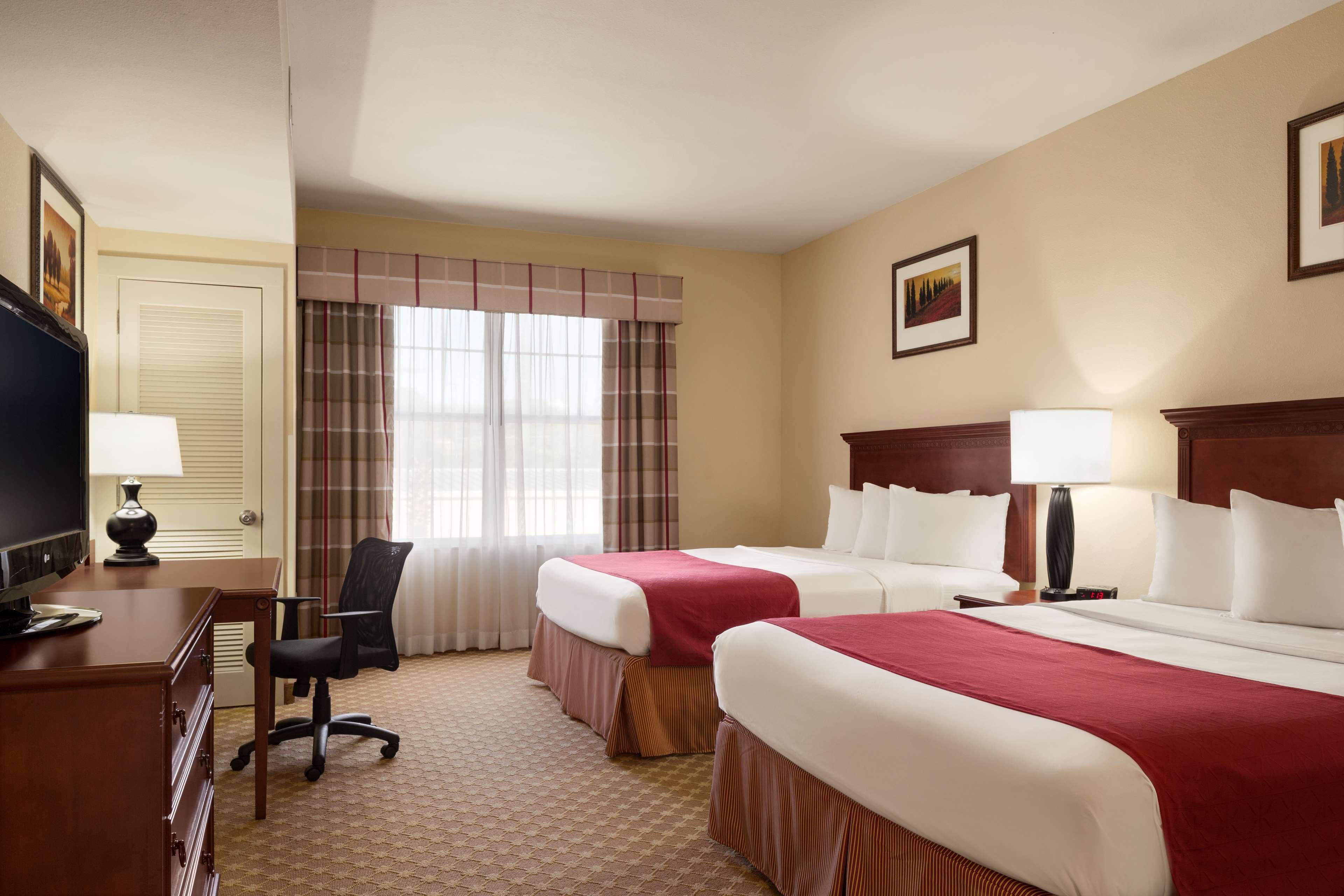 Country Inn & Suites by Radisson, Crestview, FL — 10