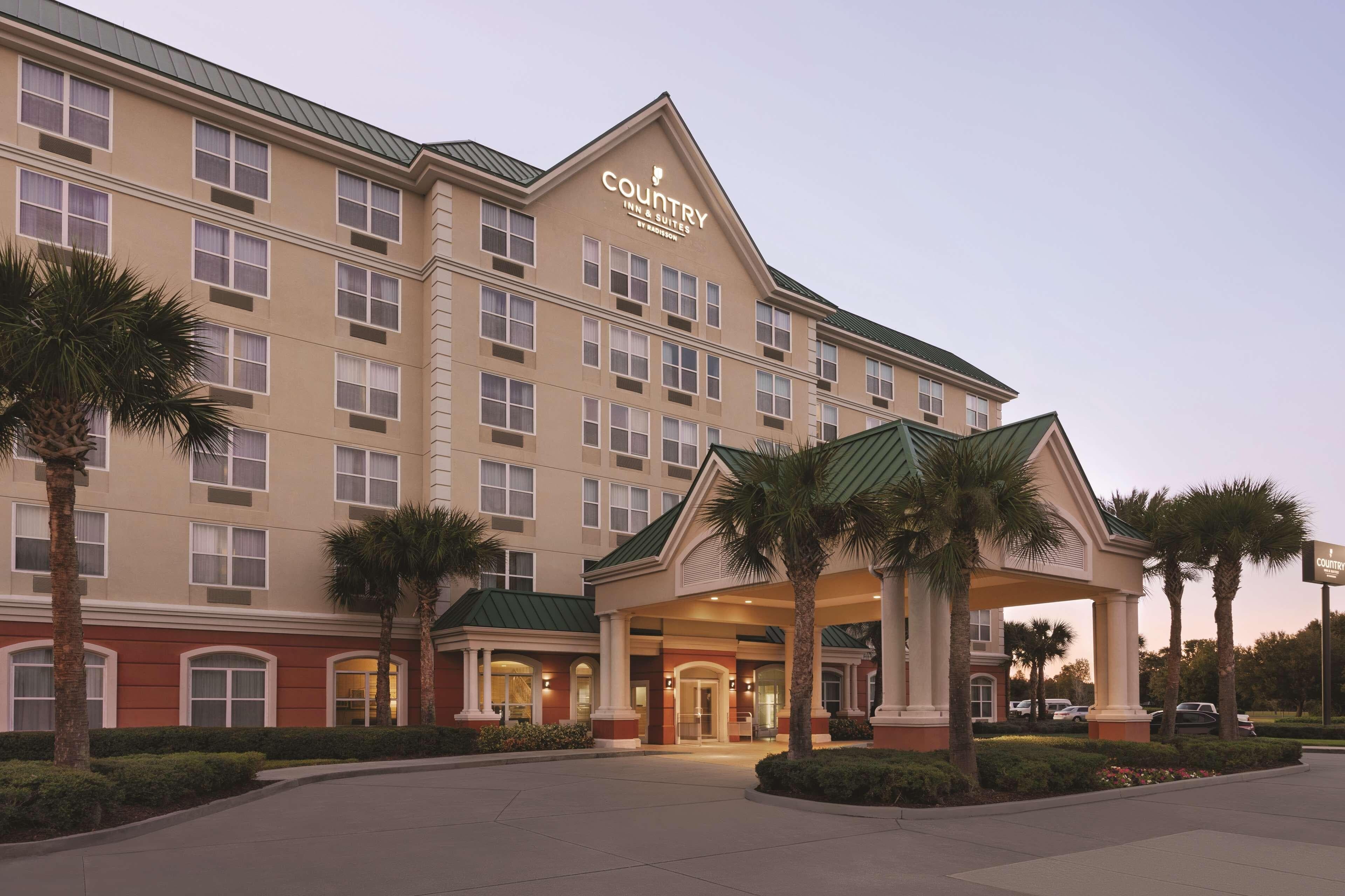 Country Inn & Suites by Radisson, Orlando Airport, FL - Image 1