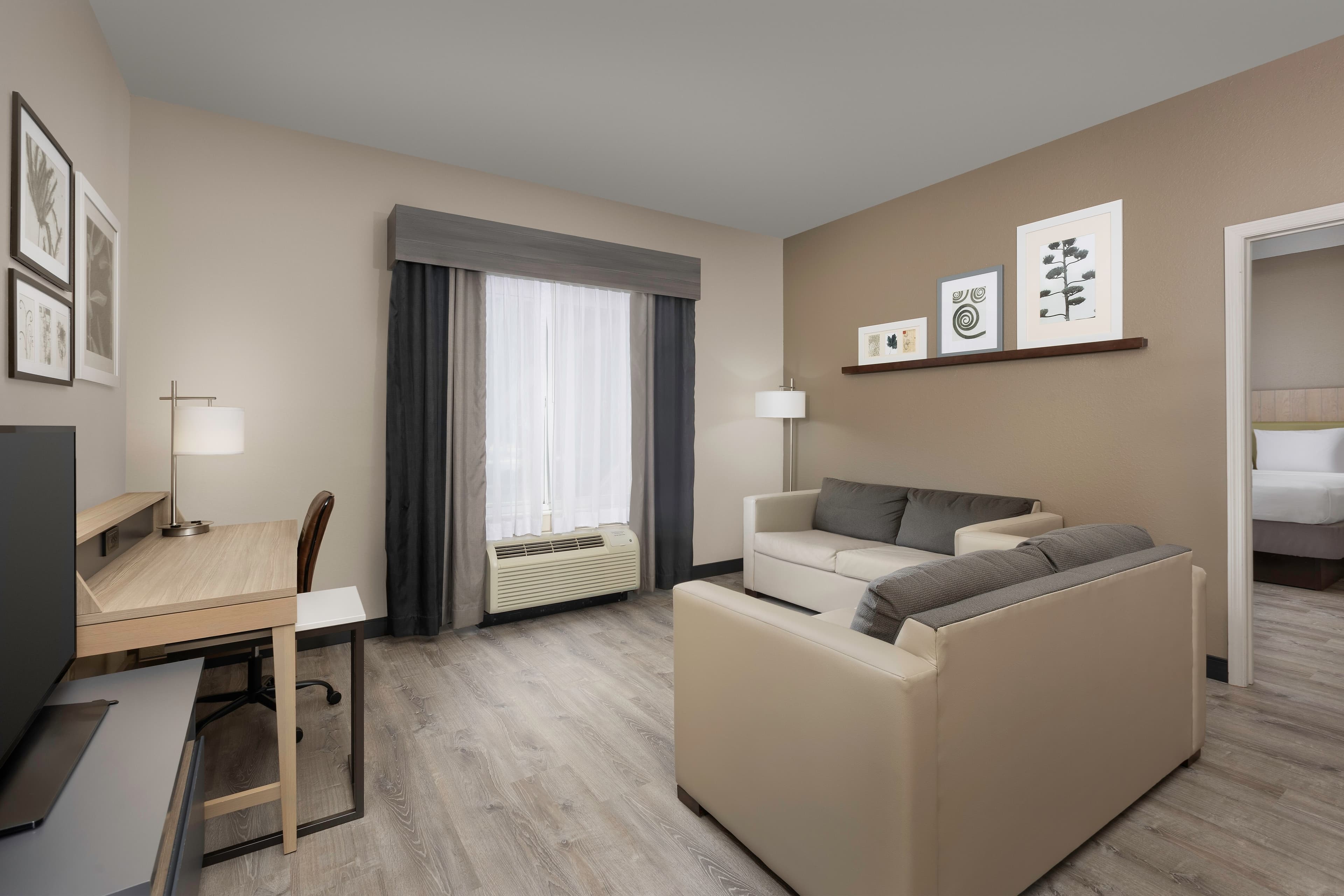 Country Inn & Suites by Radisson, Gainesville, FL — 7