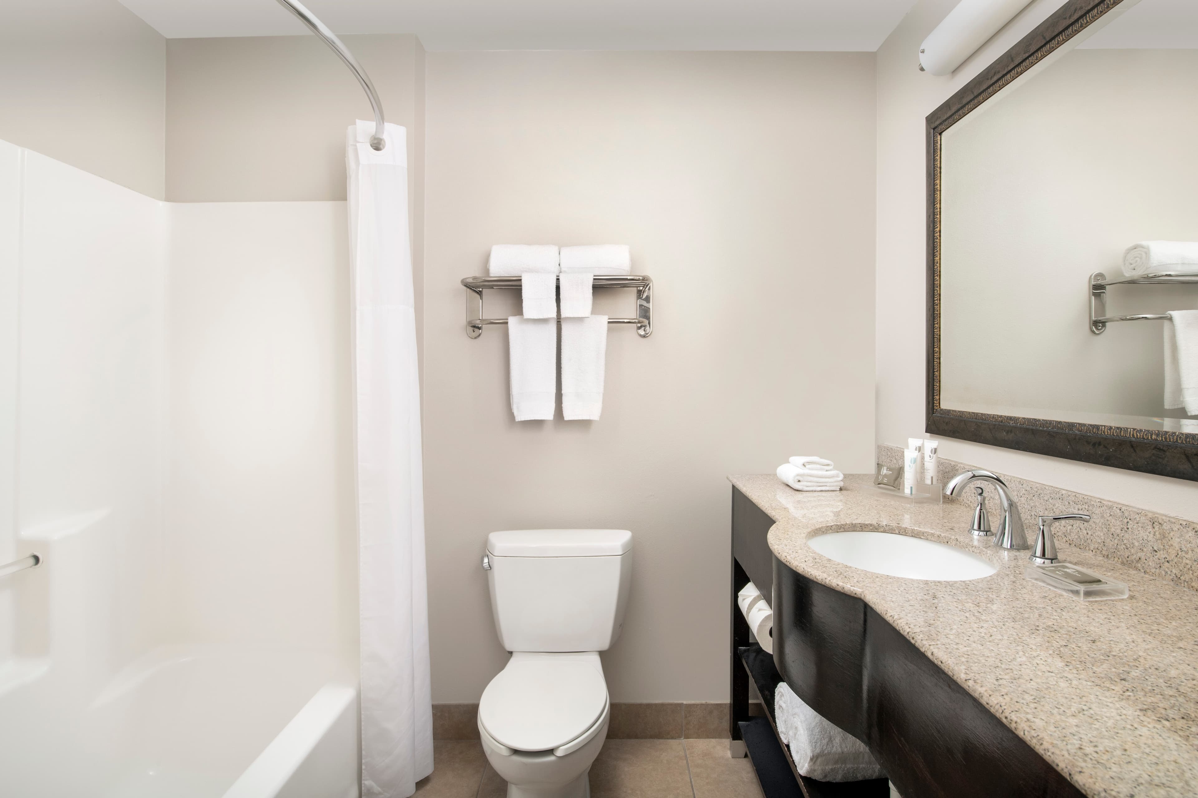Country Inn & Suites by Radisson, Gainesville, FL - Image 4