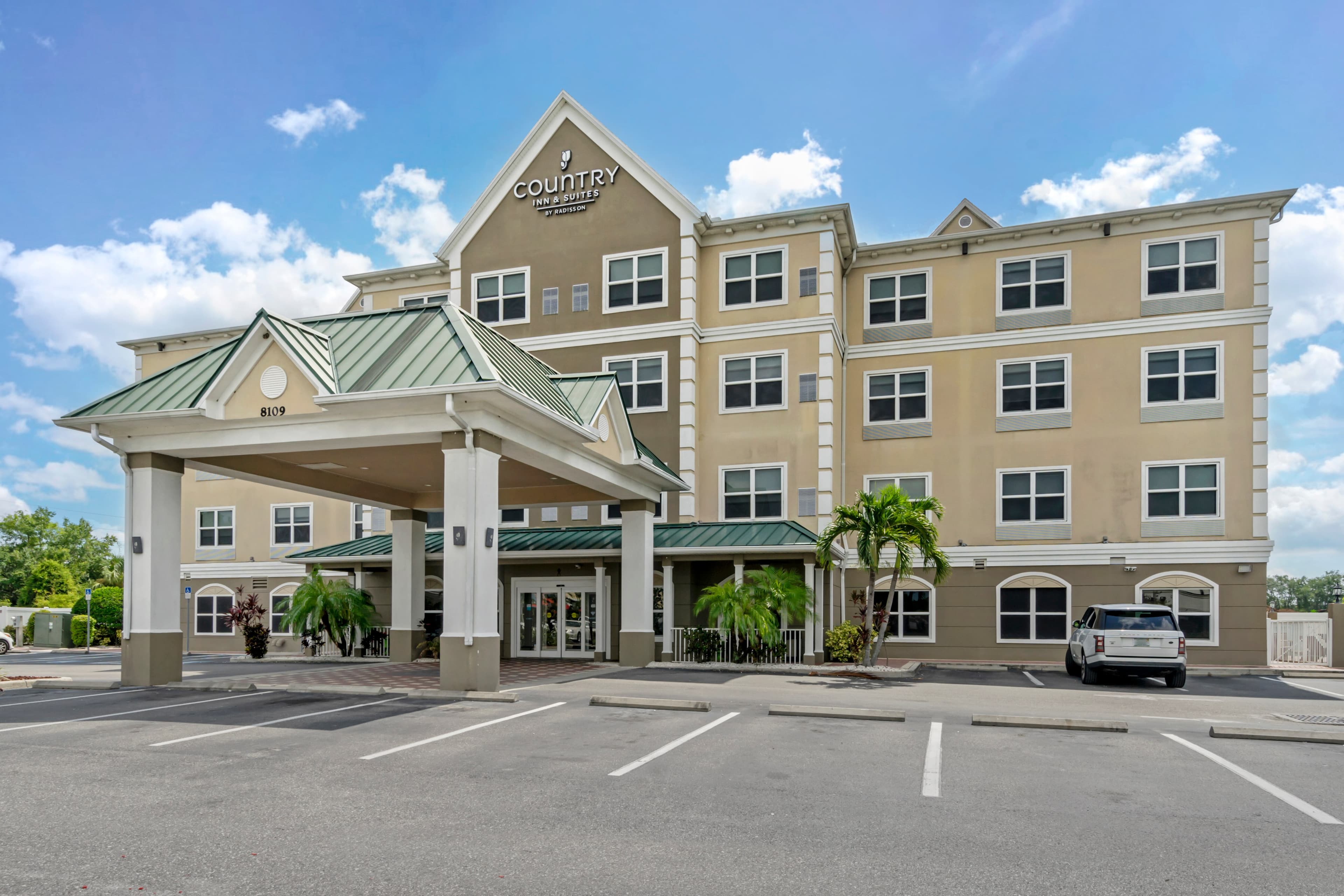 Country Inn & Suites by Radisson, Tampa Airport North, FL - Image 1