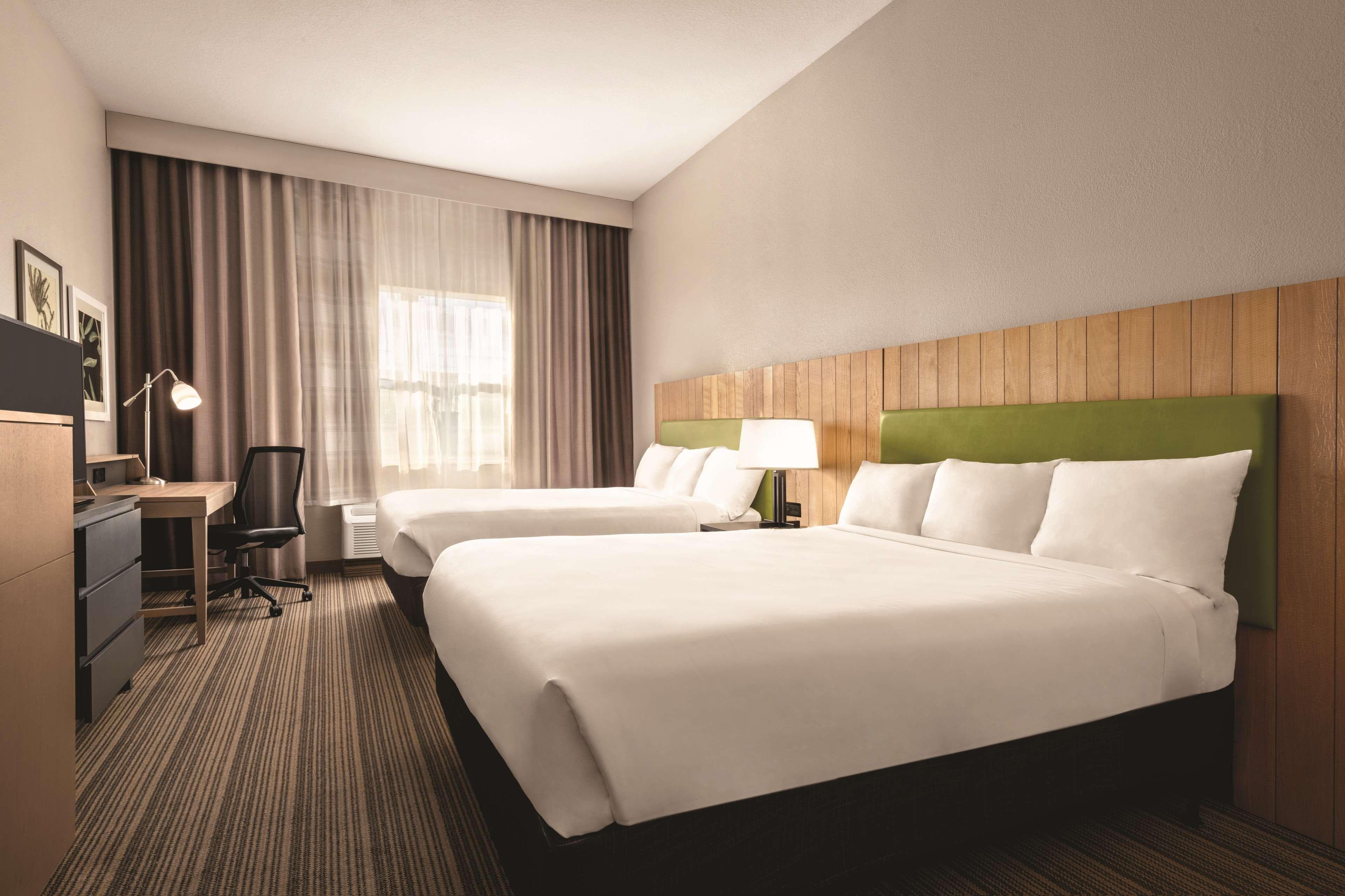 Country Inn & Suites by Radisson, Bradenton-Lakewood Ranch, FL — 10
