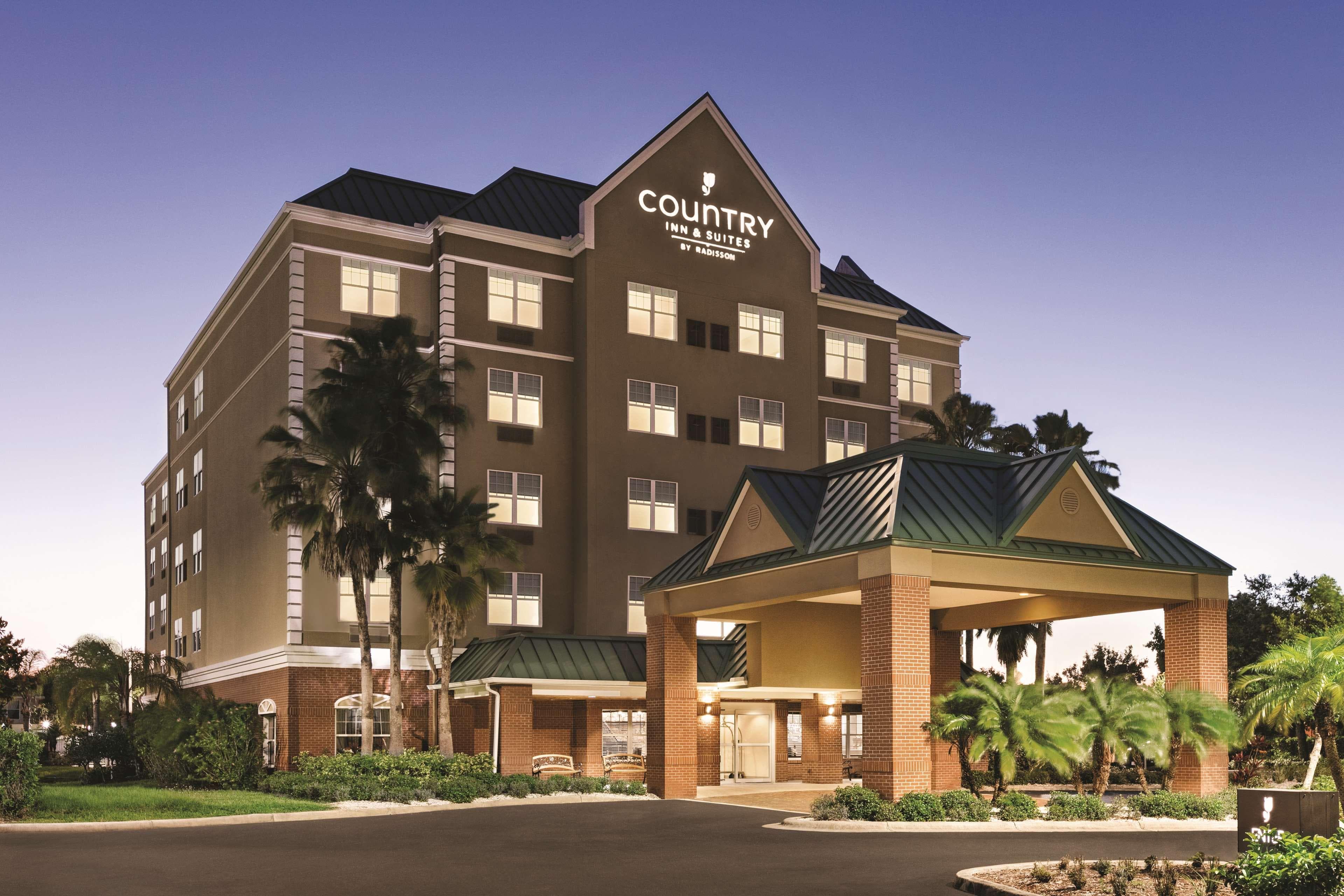 Country Inn & Suites by Radisson, Tampa/Brandon, FL - Image 1