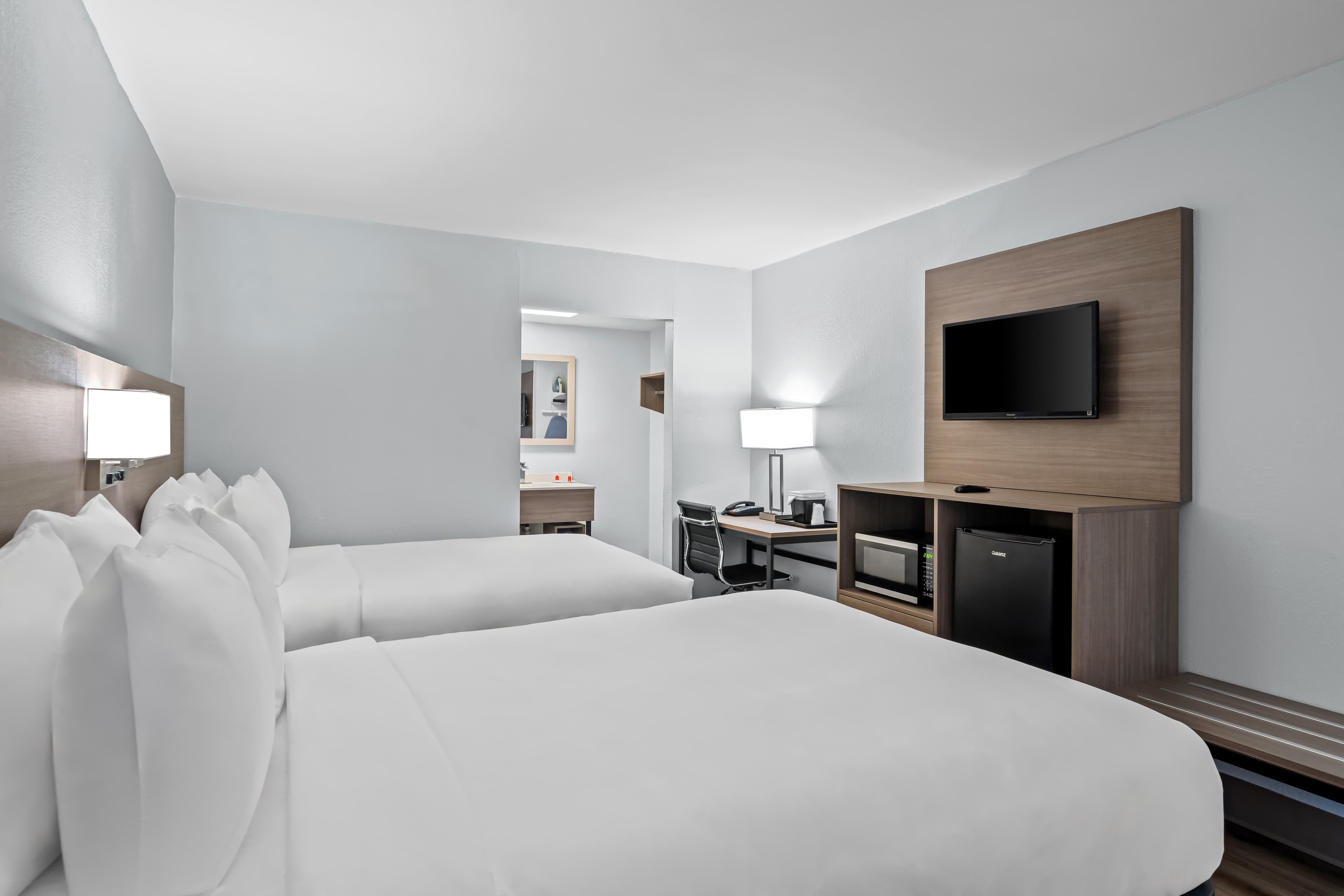 Econo Lodge Daytona Beach - Speedway - Image 3