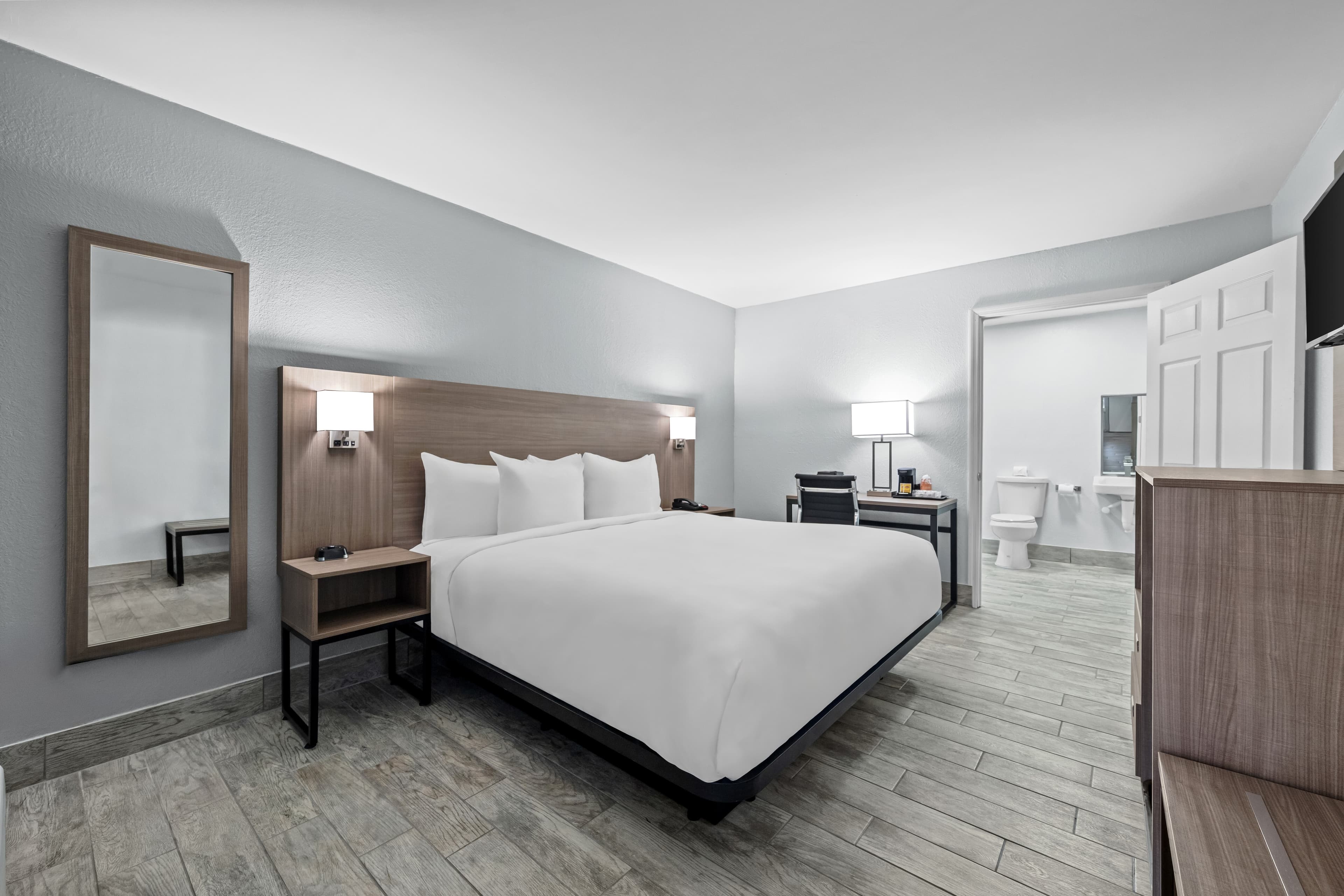 Econo Lodge Daytona Beach - Speedway — 6