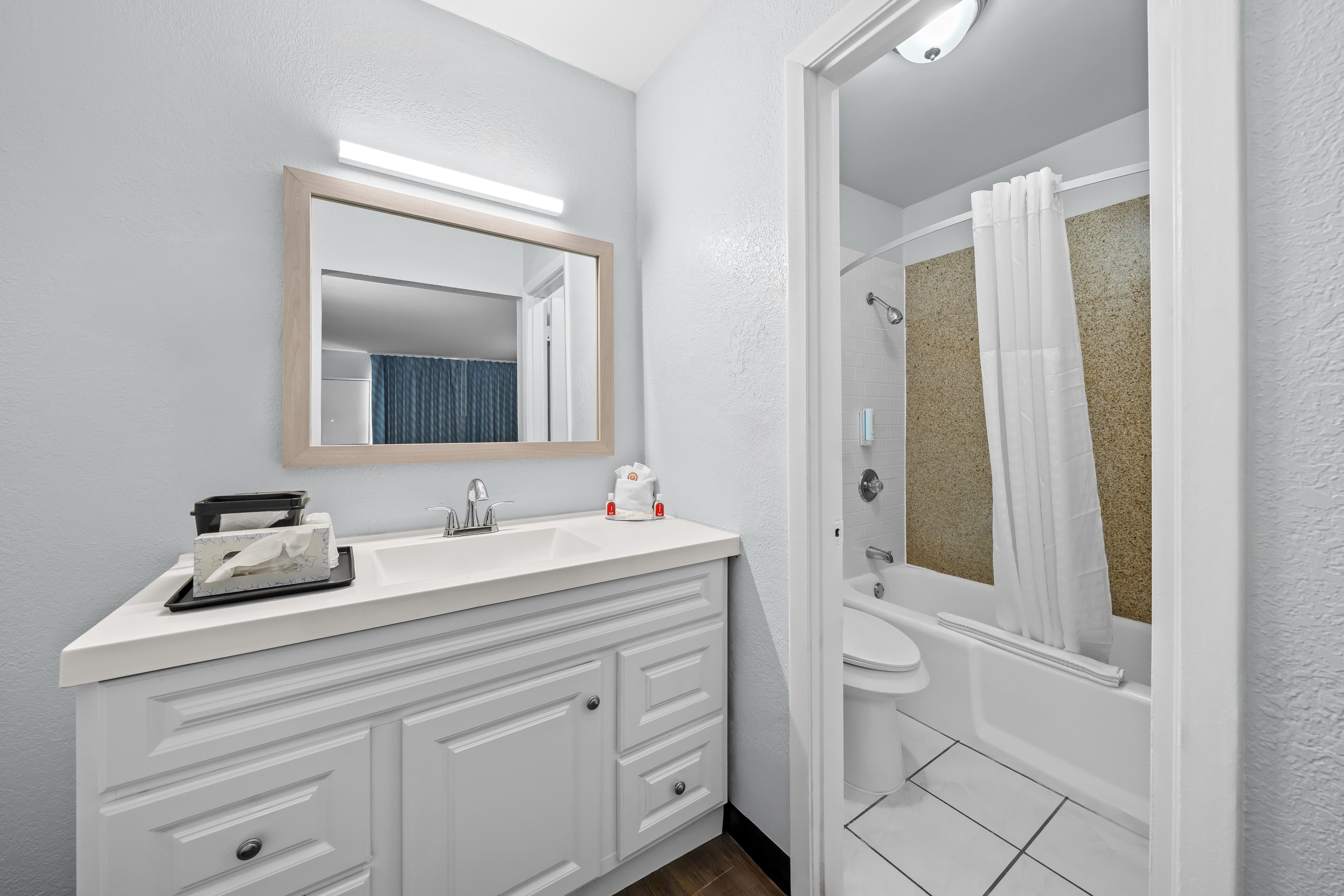 Econo Lodge Daytona Beach - Speedway — 14