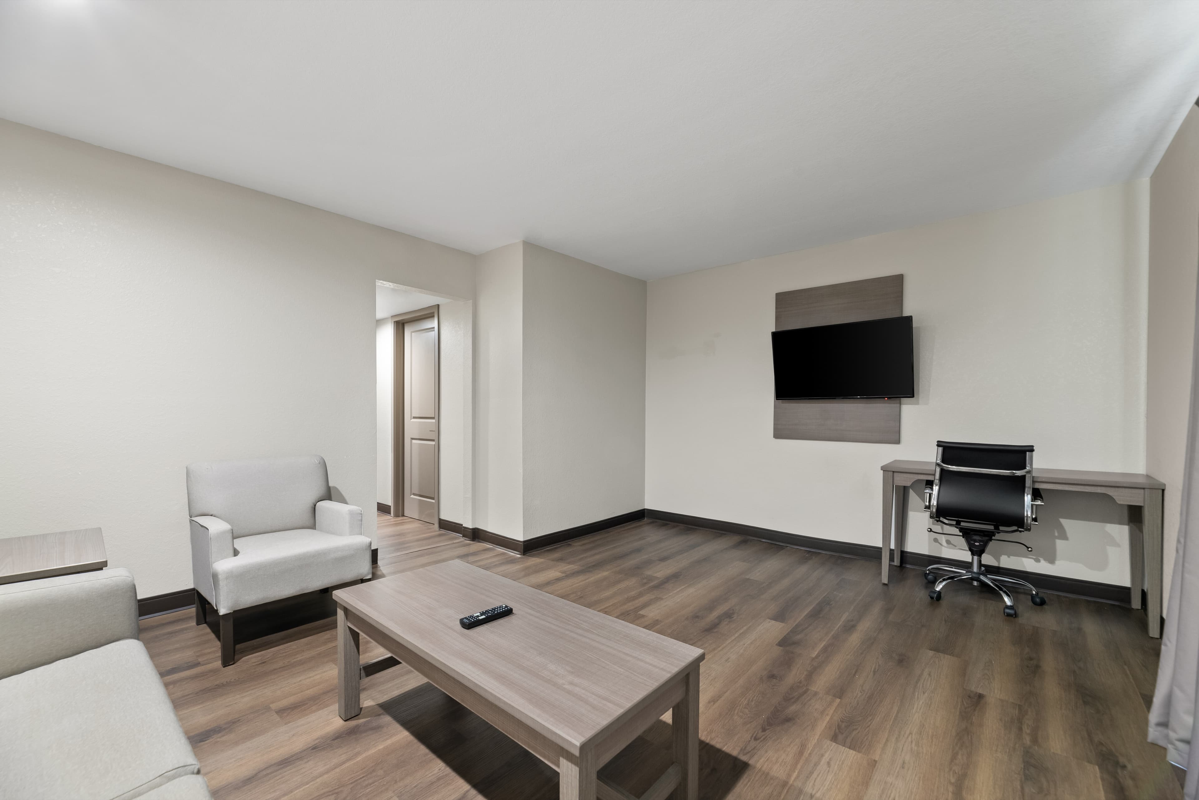 Quality Suites Wildwood - The Villages — 25