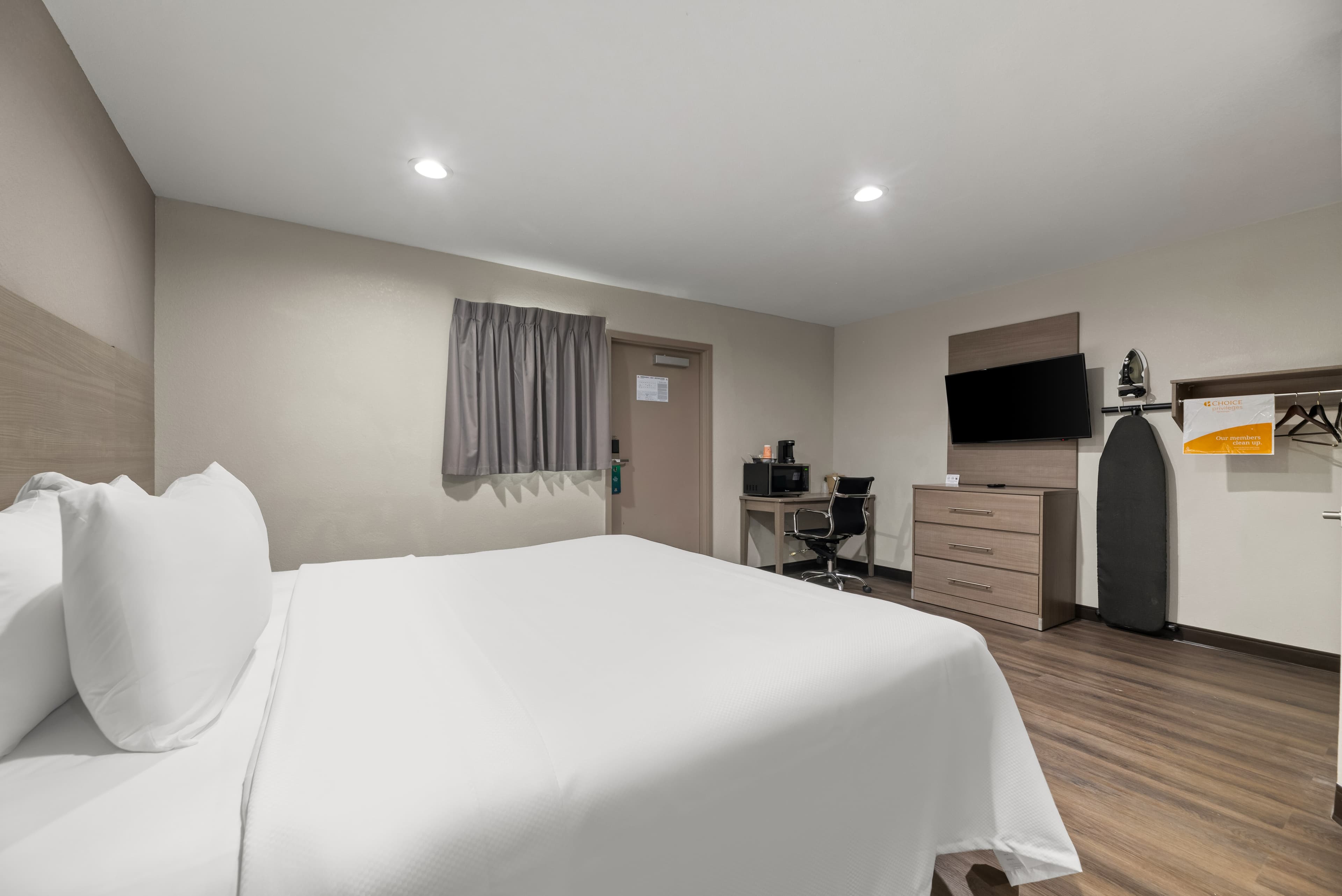Quality Suites Wildwood - The Villages — 38