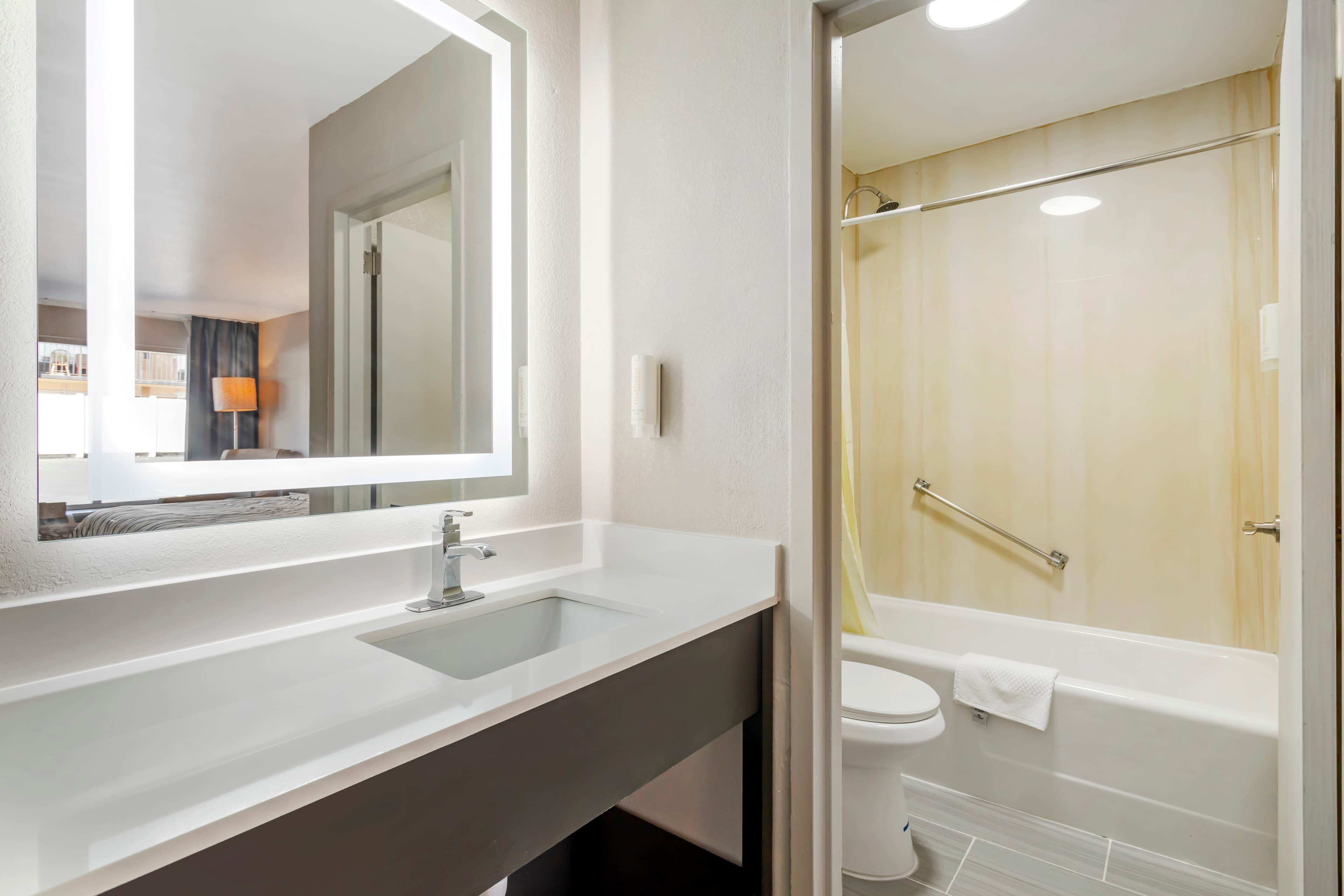 Rodeway Inn Orange Park - Jacksonville near Naval Air Station — 9