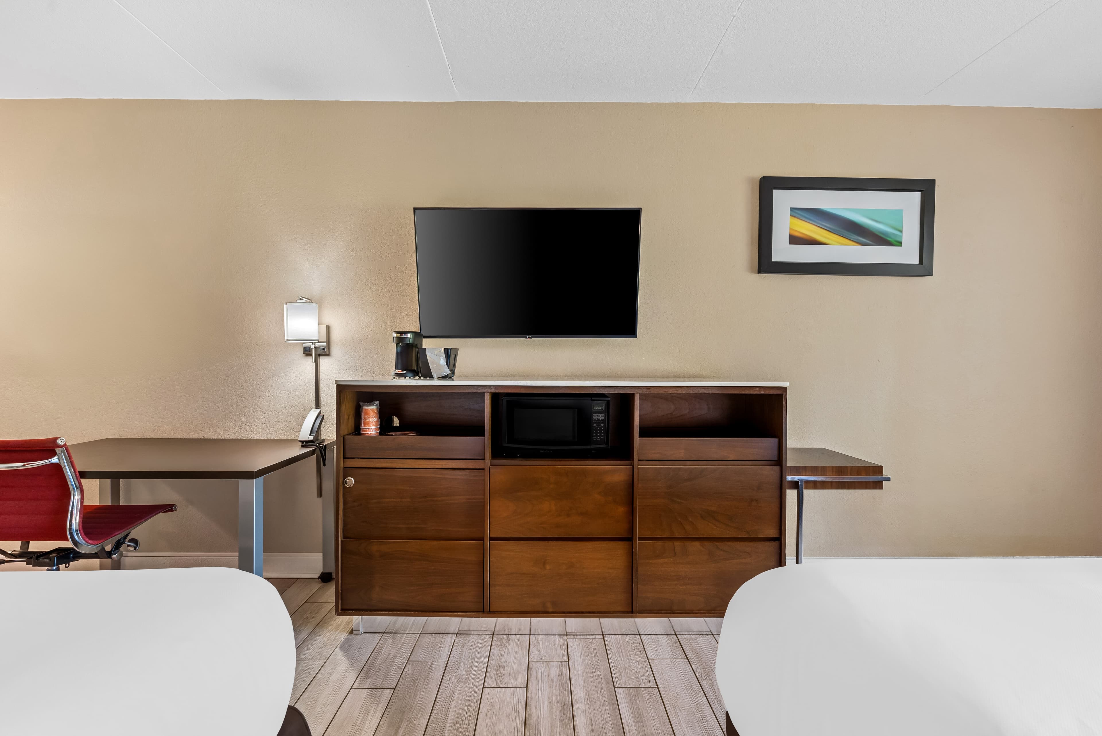 Econo Lodge Jennings — 6