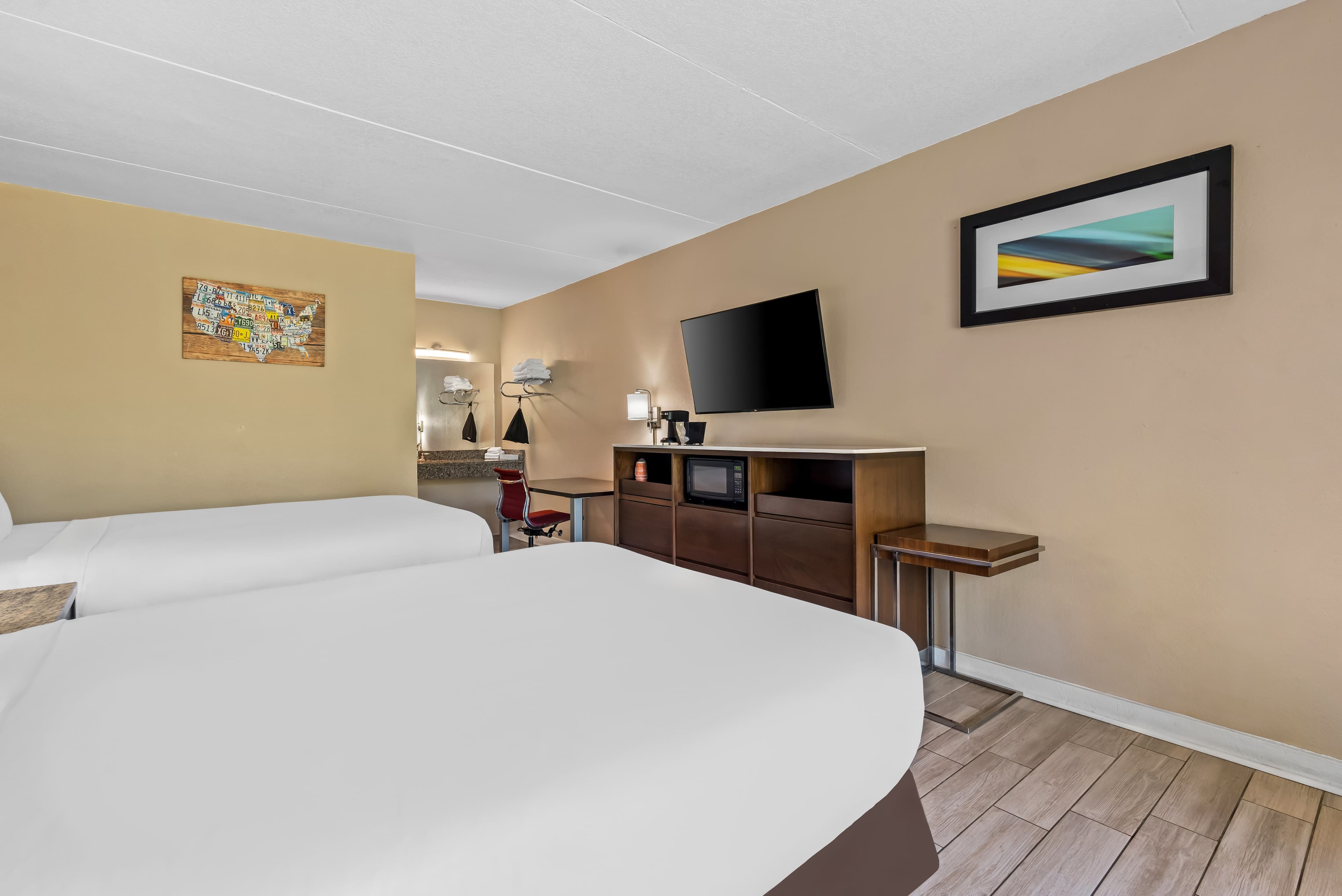 Econo Lodge Jennings — 8