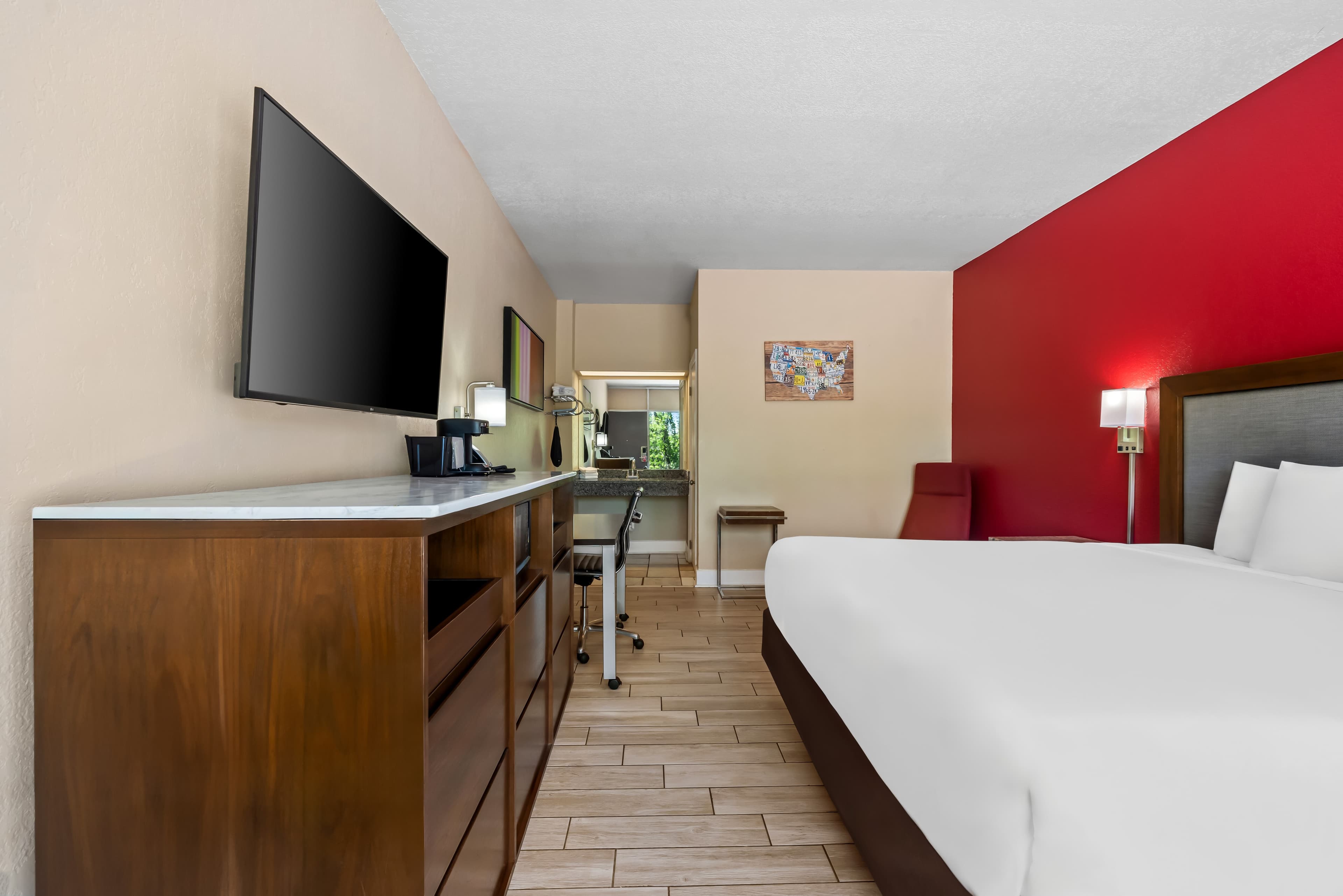Econo Lodge Jennings — 11