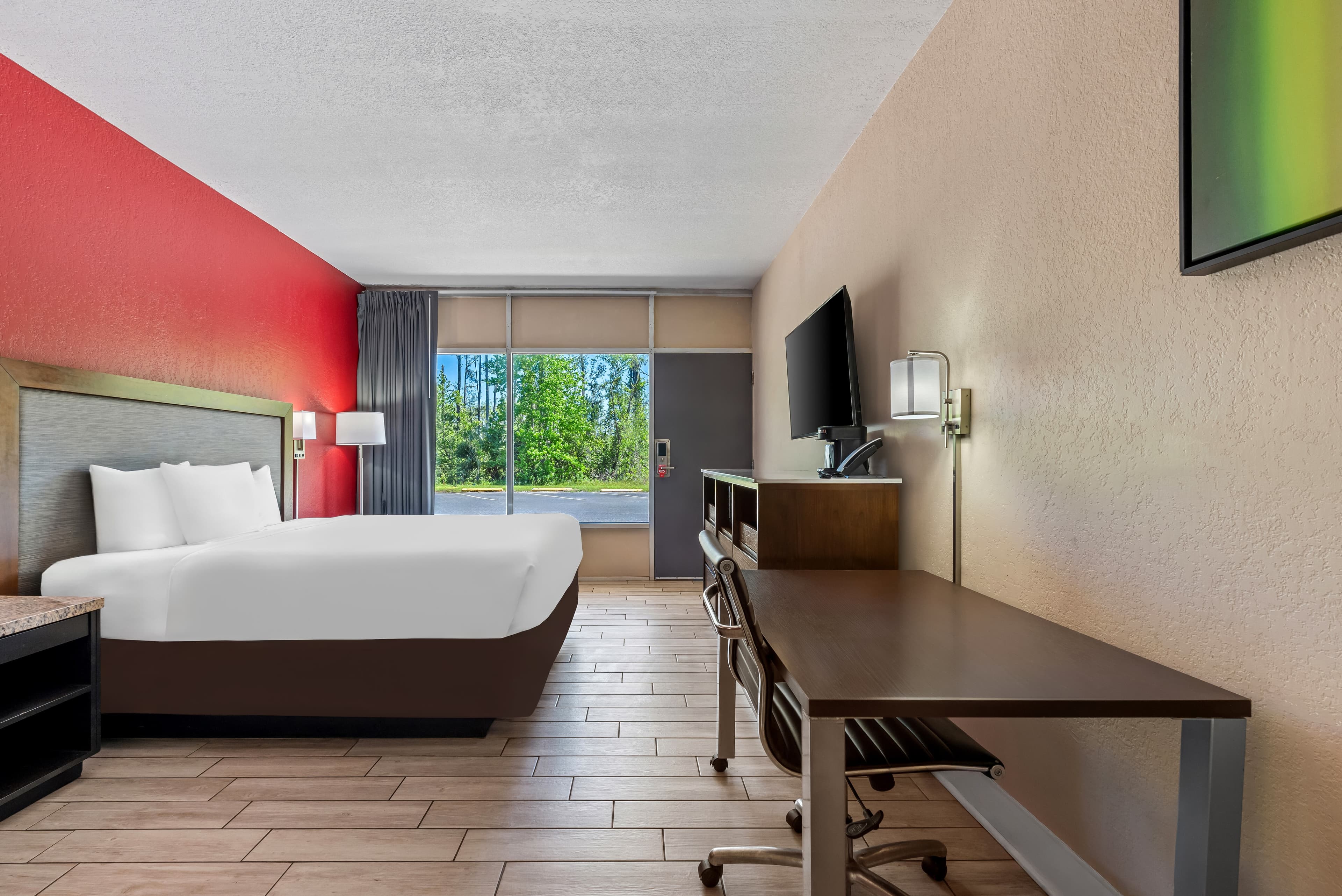 Econo Lodge Jennings — 12