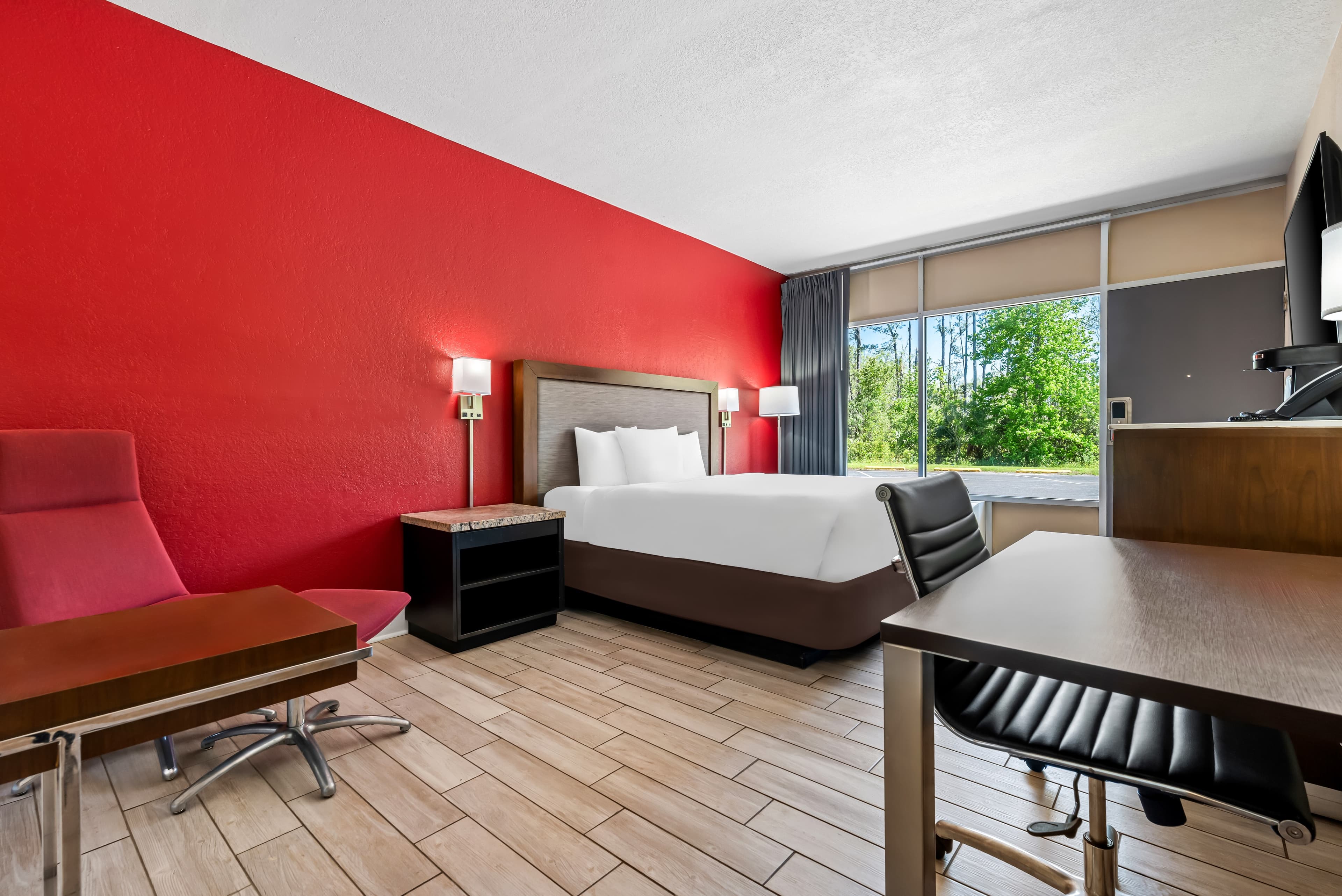Econo Lodge Jennings — 14