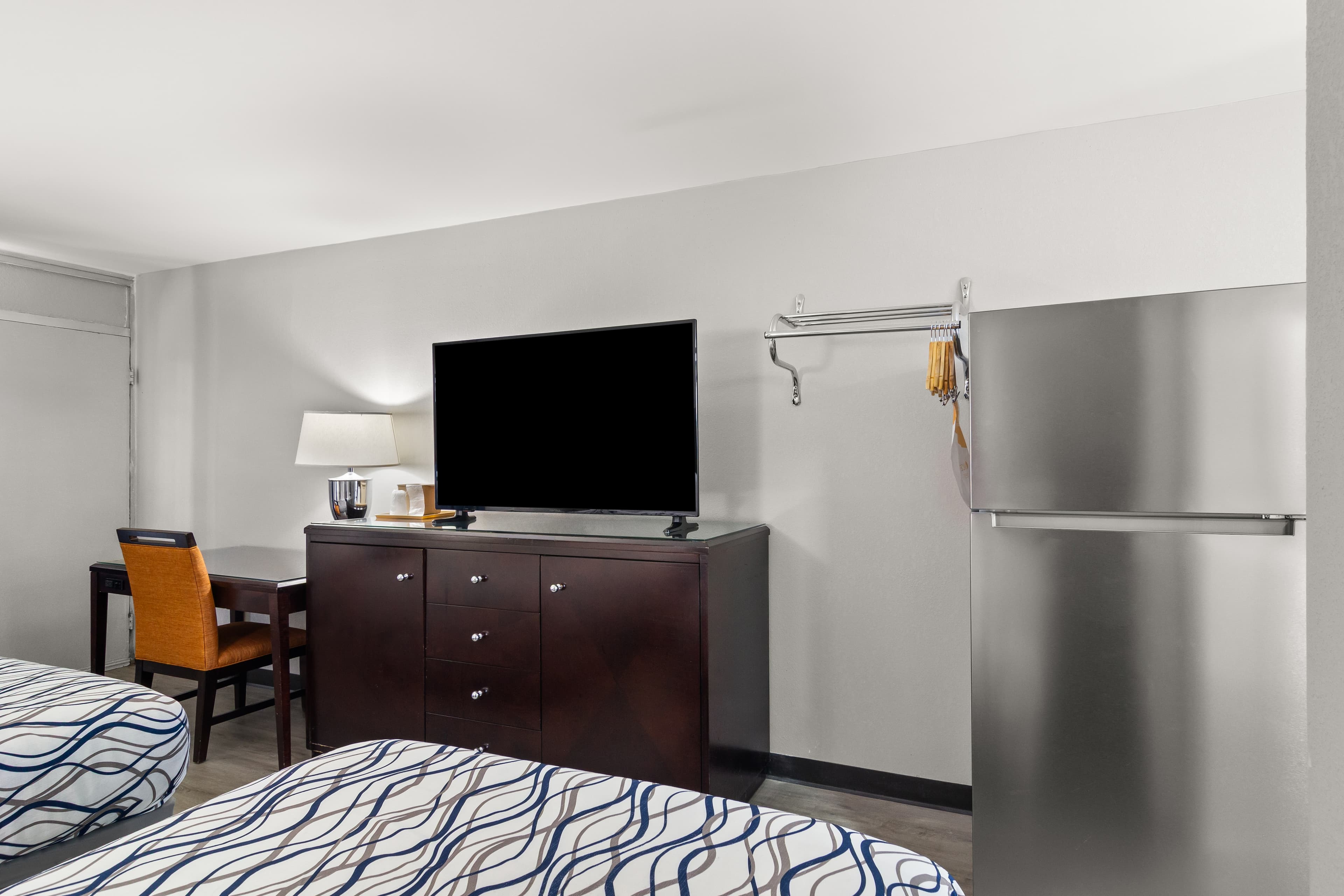 Suburban Studios Orange Park - Jacksonville near Naval Air Station — 3